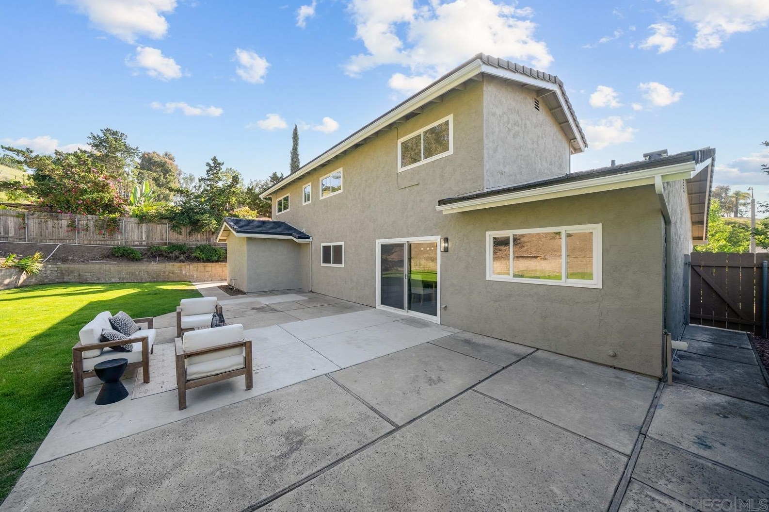 5512 Horse Ridge Way, Bonita CA  91902-2810 exterior