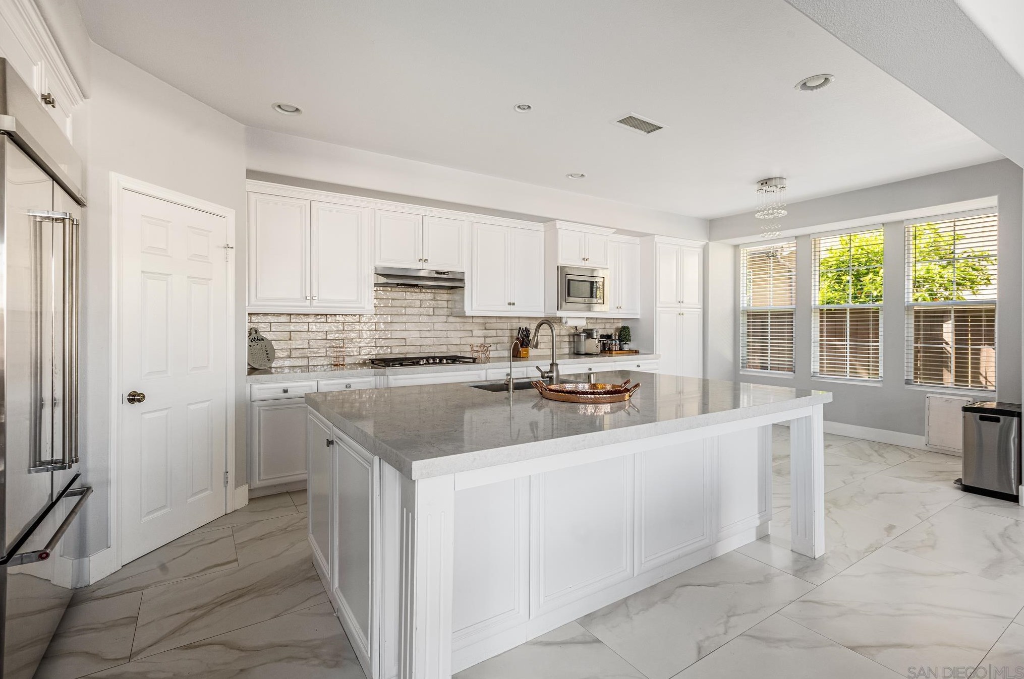 1471 Canoe Creek Way, Chula Vista CA  91915-1634 exterior