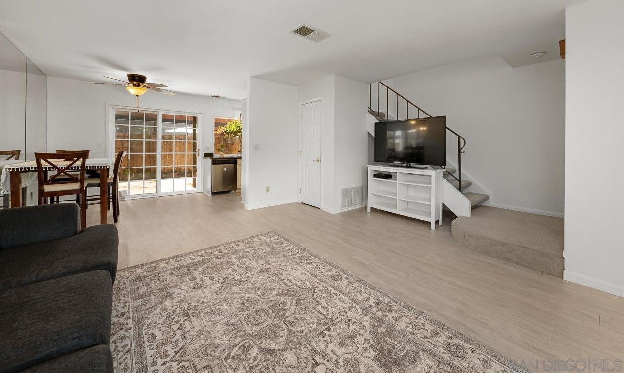 1690 Summertime Dr, El Cajon, CA 92021-1069
