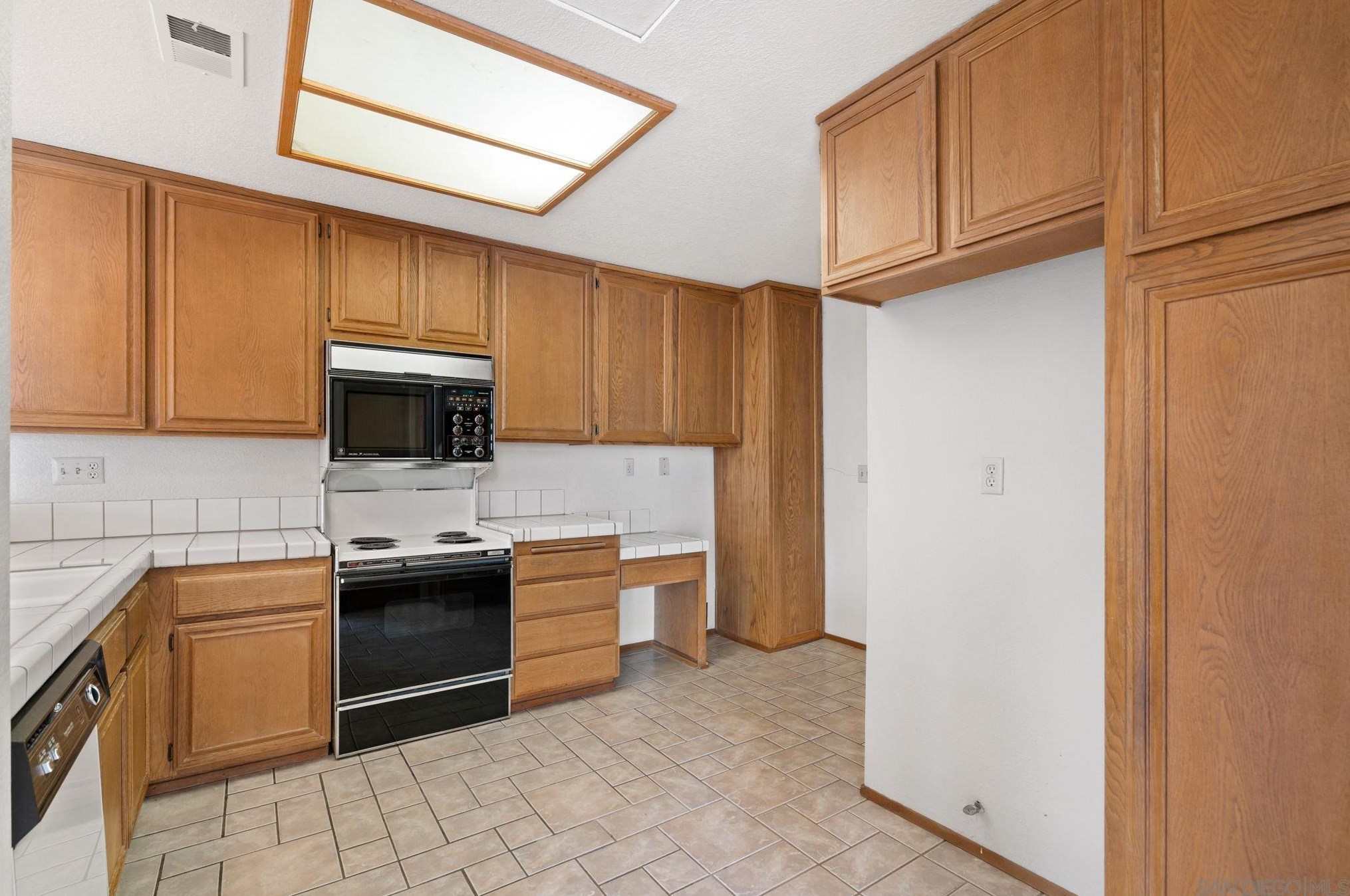 11439 Cascada Way, San Diego CA 92124-2880 exterior