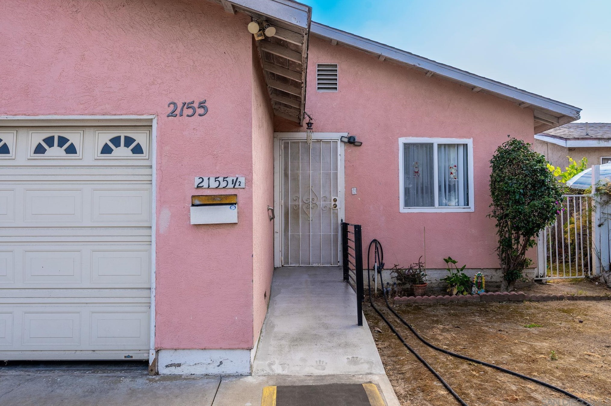 2155 Ocean View Blvd, San Diego, CA 92113-1240