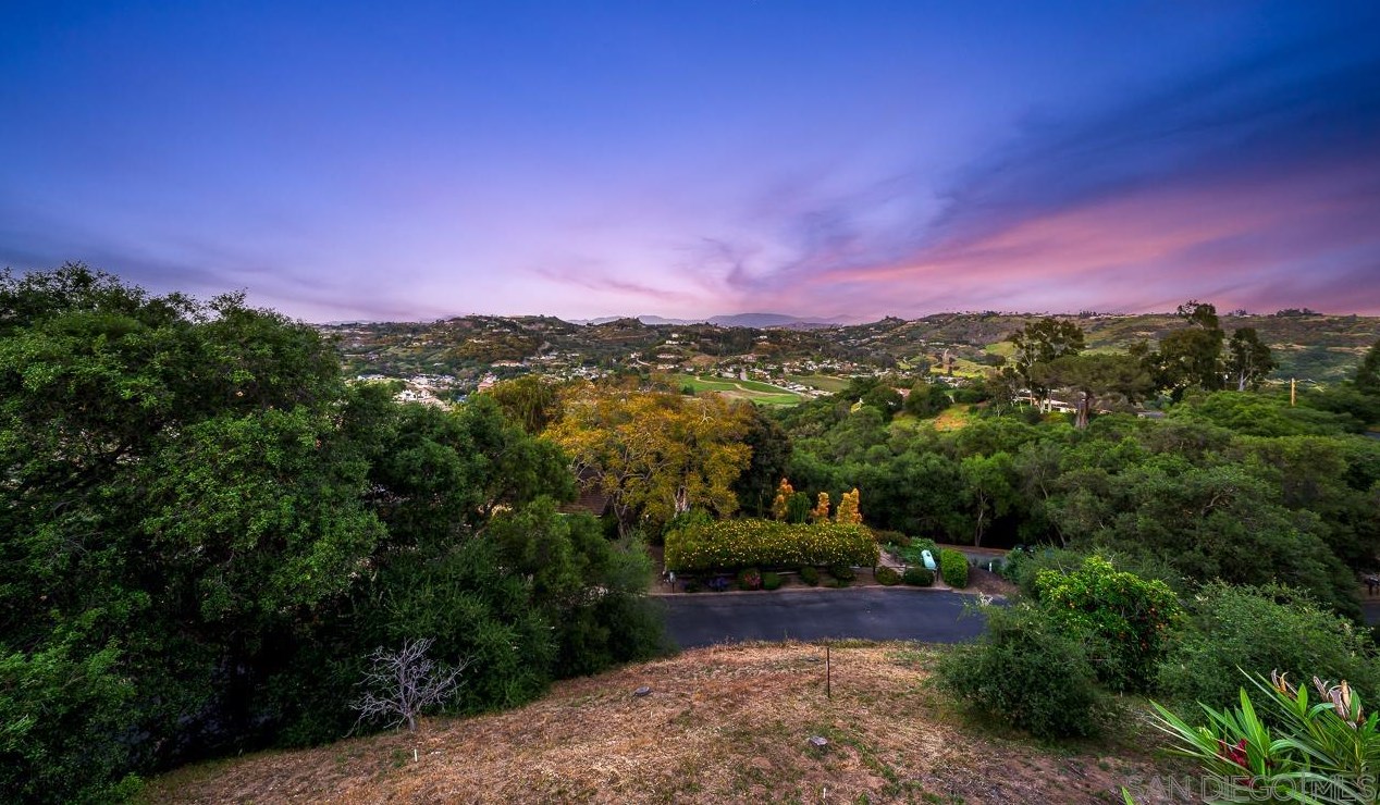 3053 Skycrest Dr, Fallbrook, CA 92028-9331