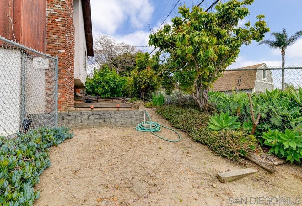 4549 Laco Dr, San Diego, CA 92115