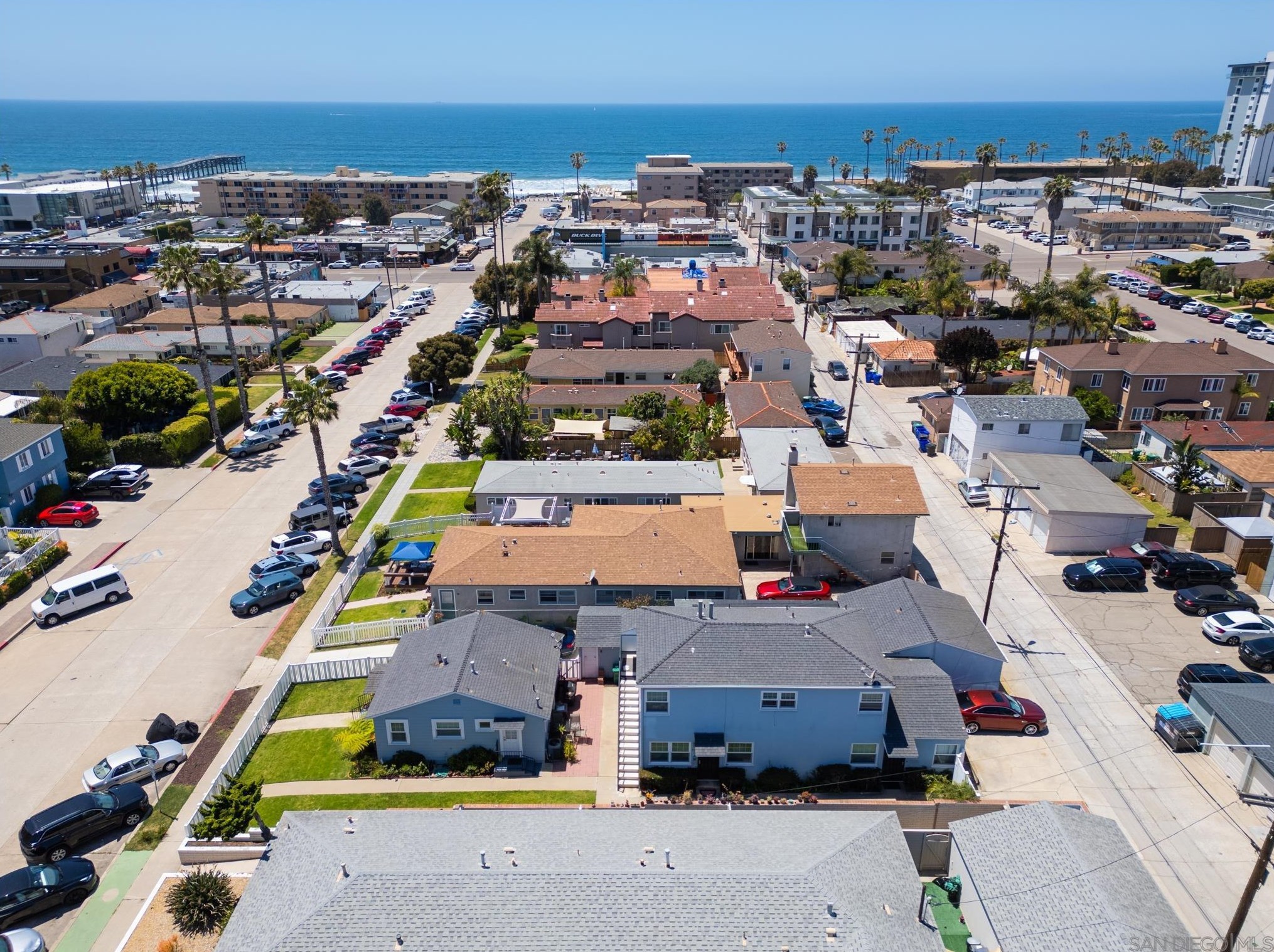 868 Emerald St, San Diego, CA 92109-2712