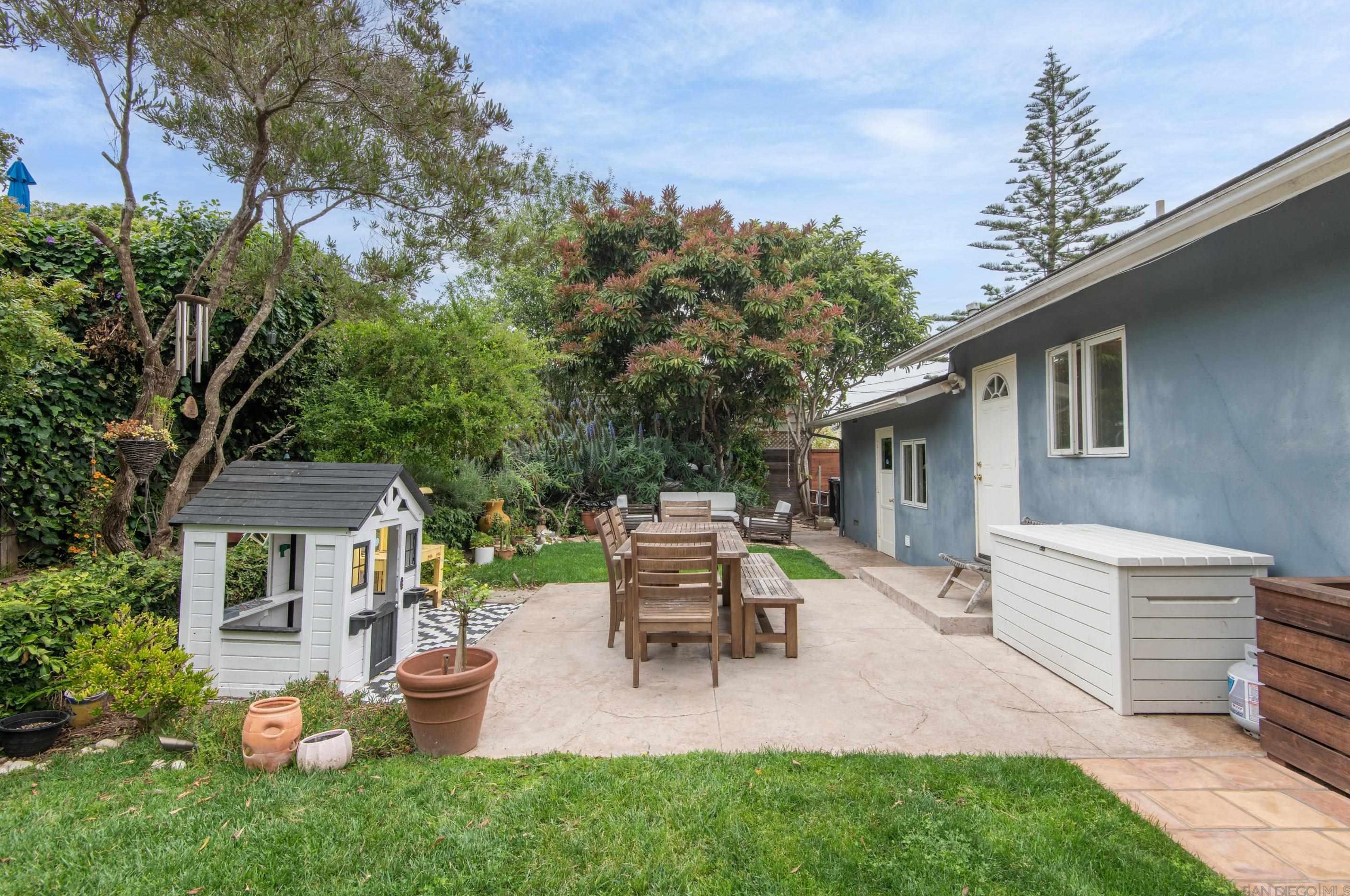 840 Tarento Dr, San Diego CA  92106-2826 exterior