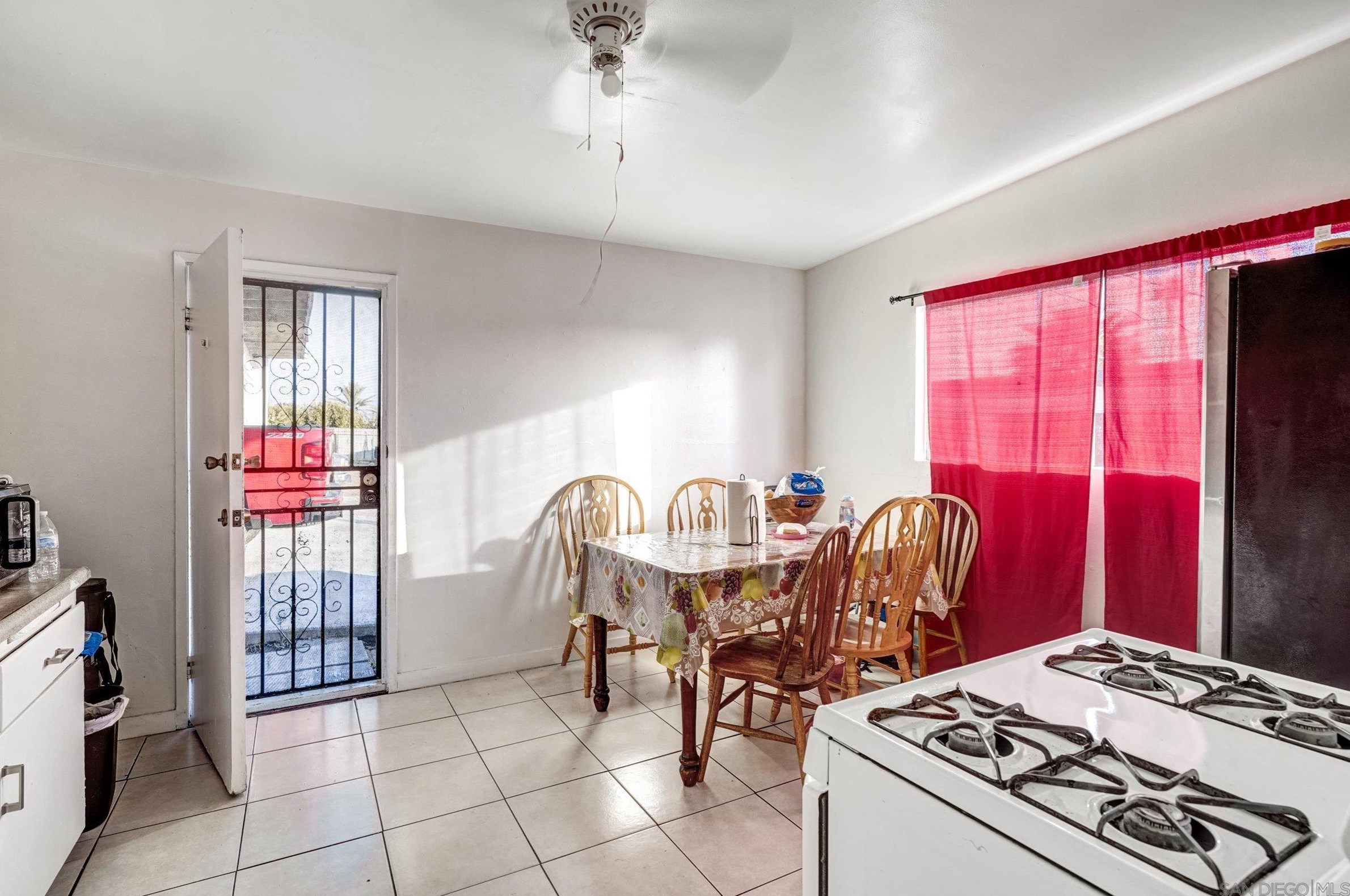 10260 Cook Ave, Riverside CA  92503-2819 exterior