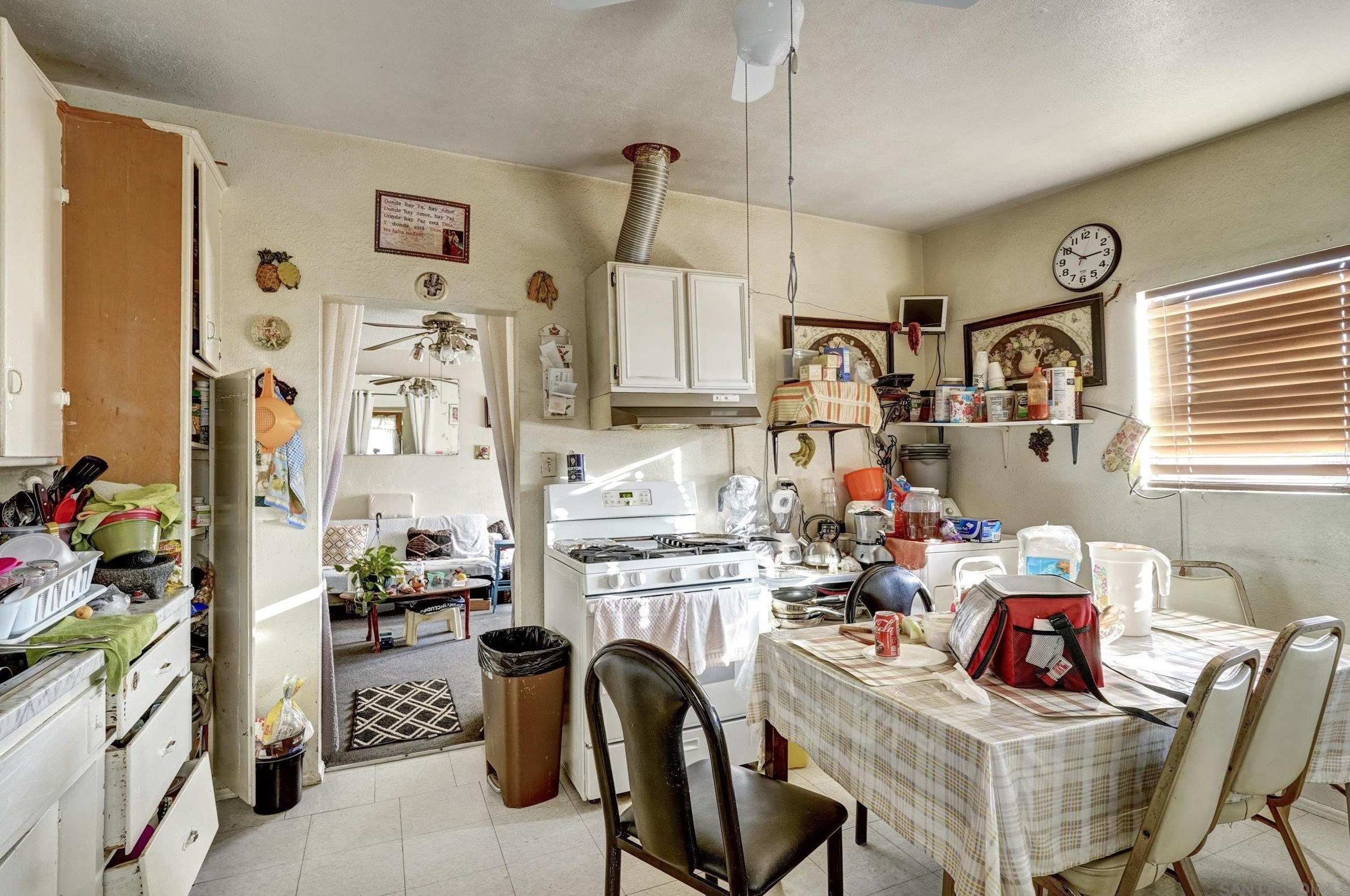 10260 Cook Ave, Riverside CA  92503-2819 exterior