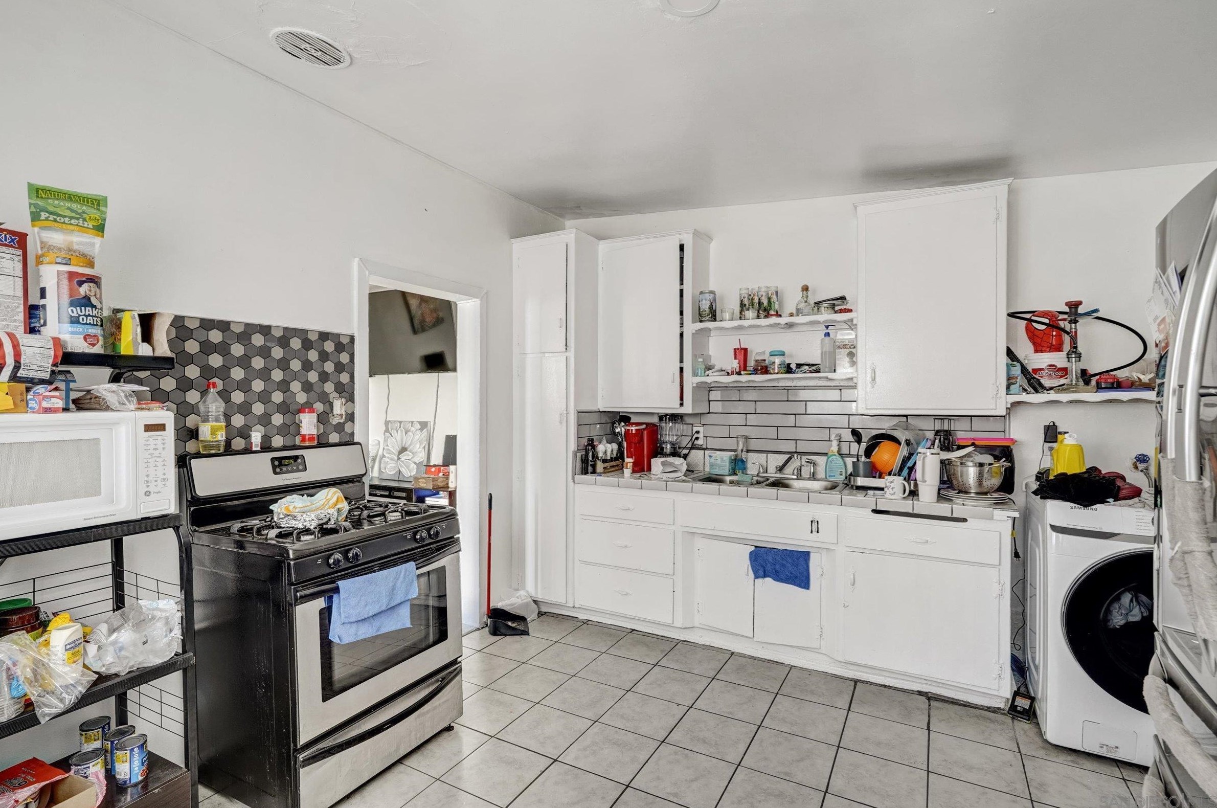 10260 Cook Ave, Riverside CA  92503-2819 exterior