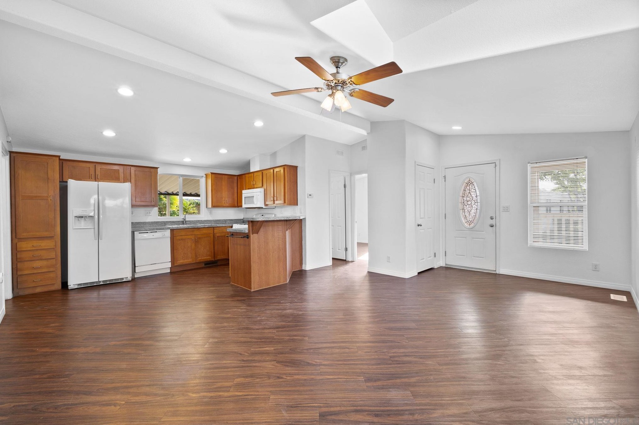 4844 Old Cliffs Rd, San Diego CA  92120-1142 exterior