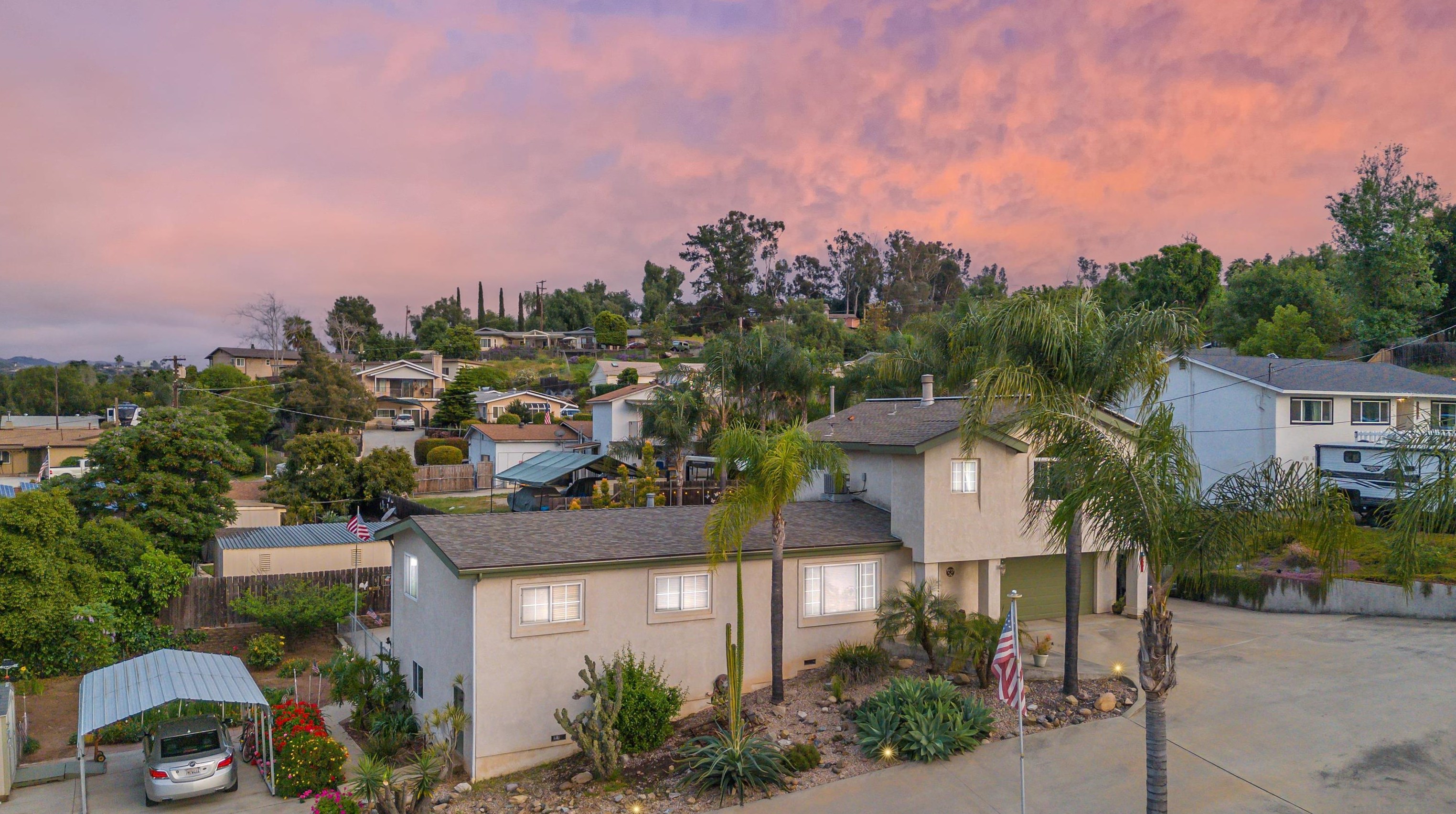 9321 Westhill Ln, Lakeside, CA 92040-3633