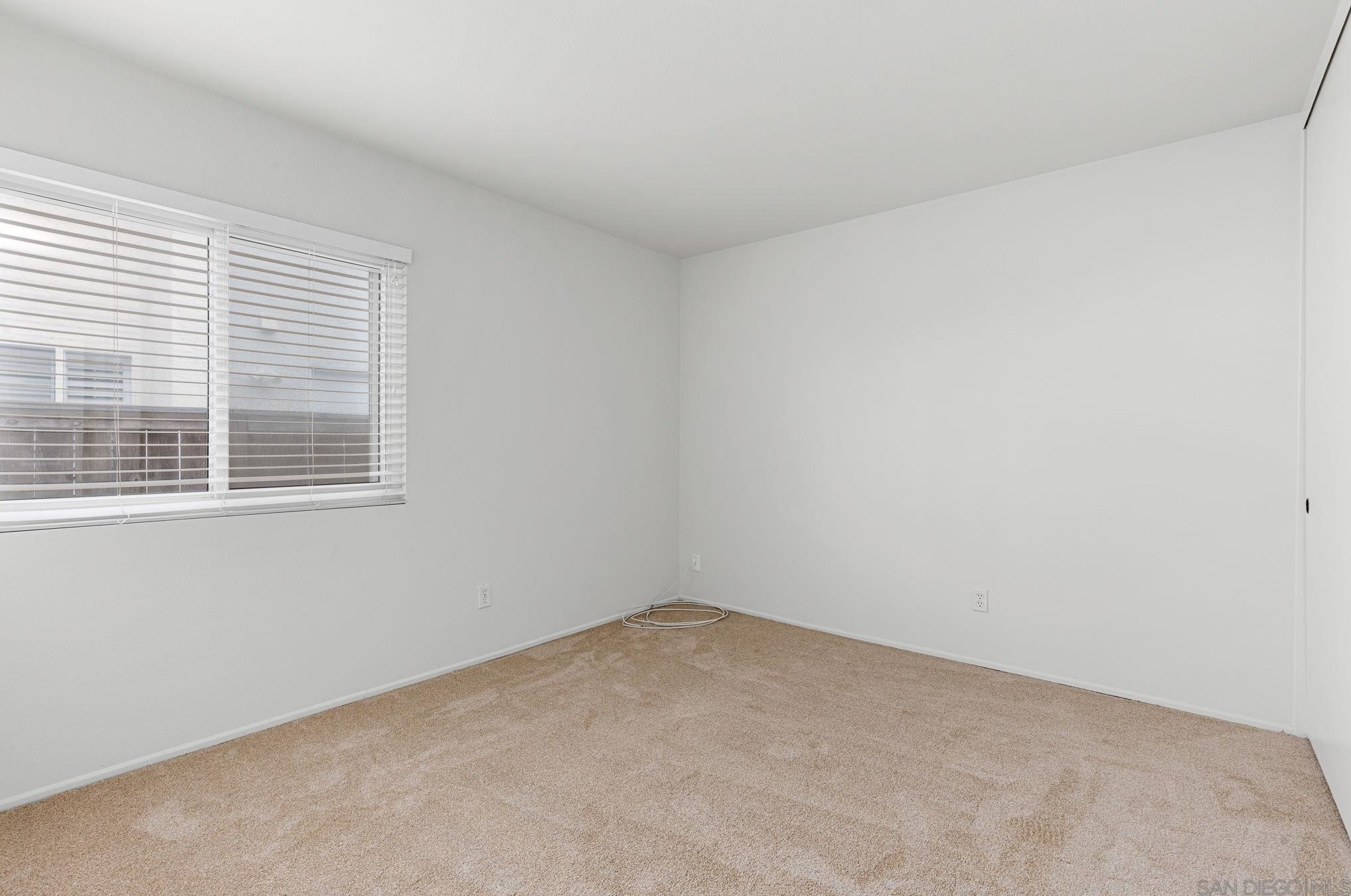 2016 Redwood Crst, Vista CA 92081-7337 exterior