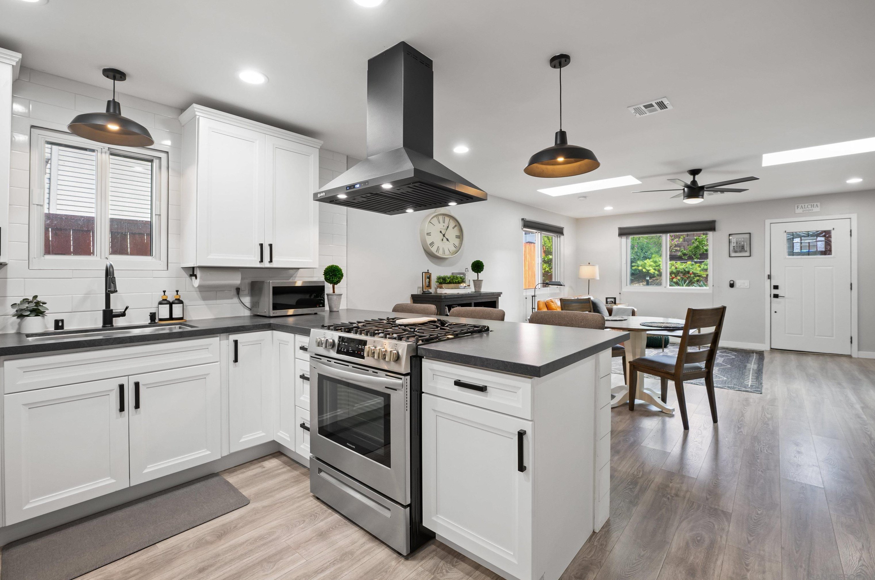 2726 A St, San Diego CA 92102-1020 exterior