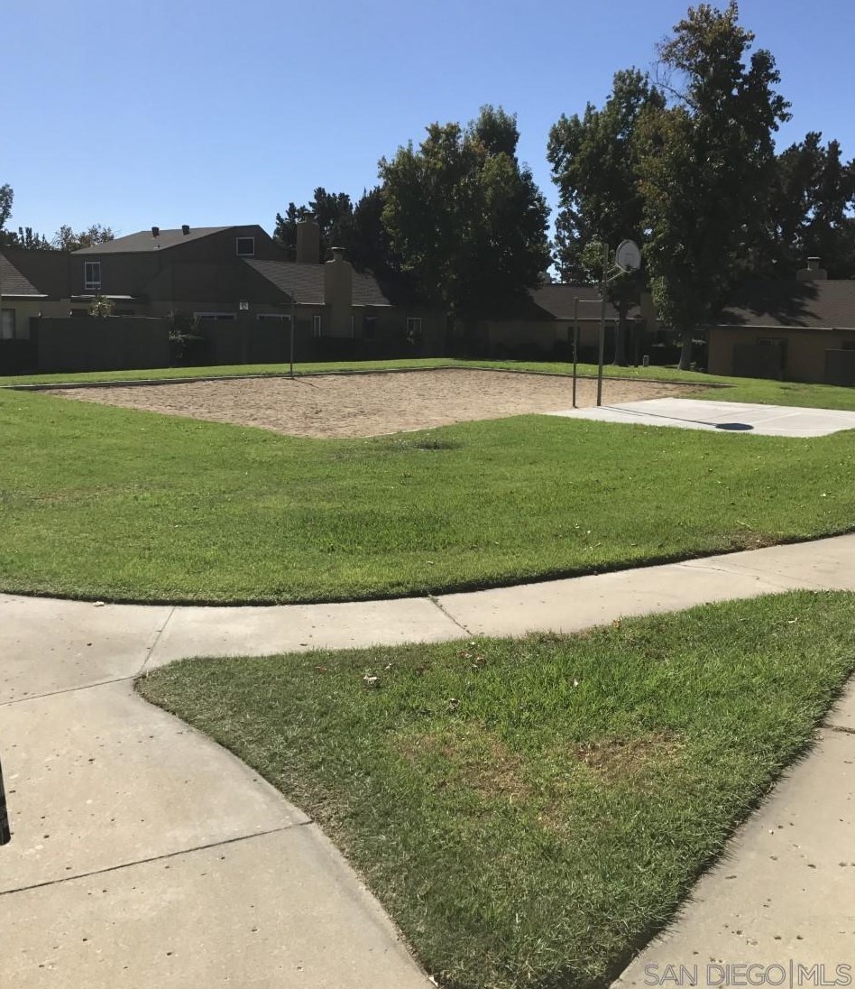 10613 Caminito Chueco, San Diego CA 92126-2801 exterior