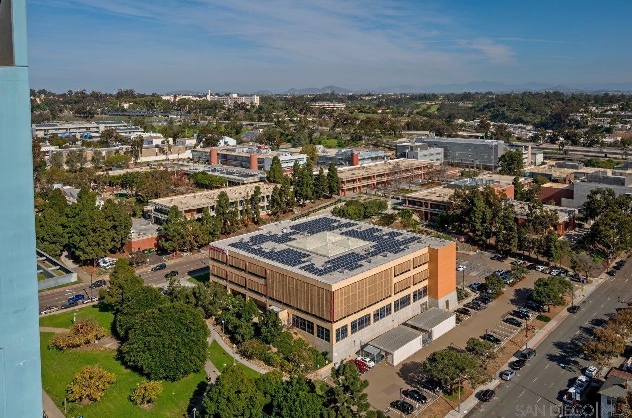 1080 Park Blvd, San Diego CA  92101-5600 exterior