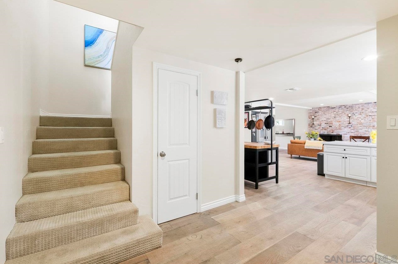 9174 Mollywoods Ave, La Mesa, CA 91941-4120