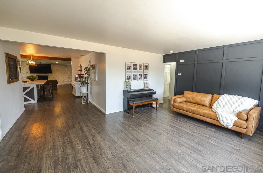 1315 Hillcrest Dr, Alpine, CA 91901-1603