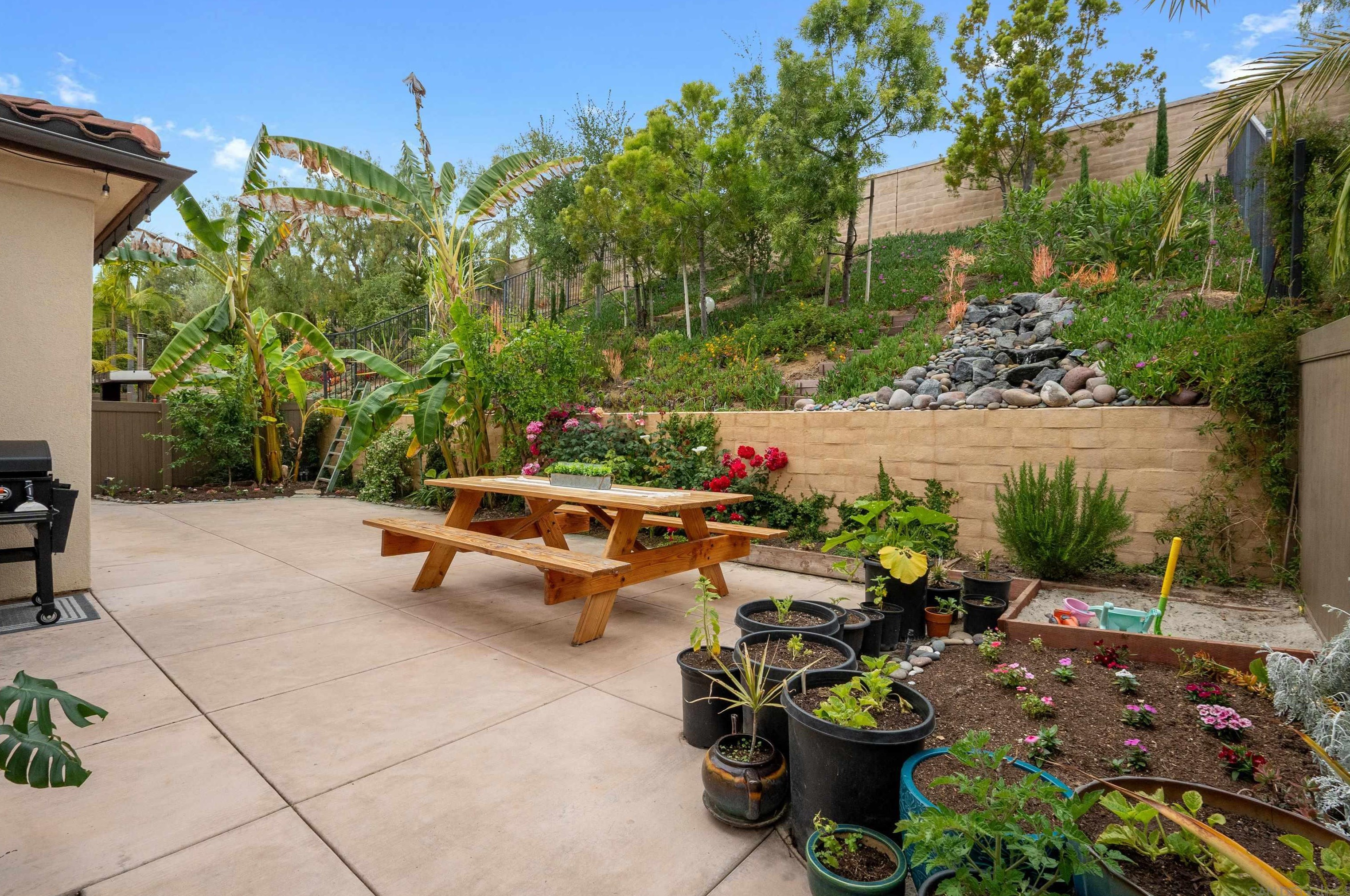 7850 Chadamy Way, San Diego CA  92130-5678 exterior