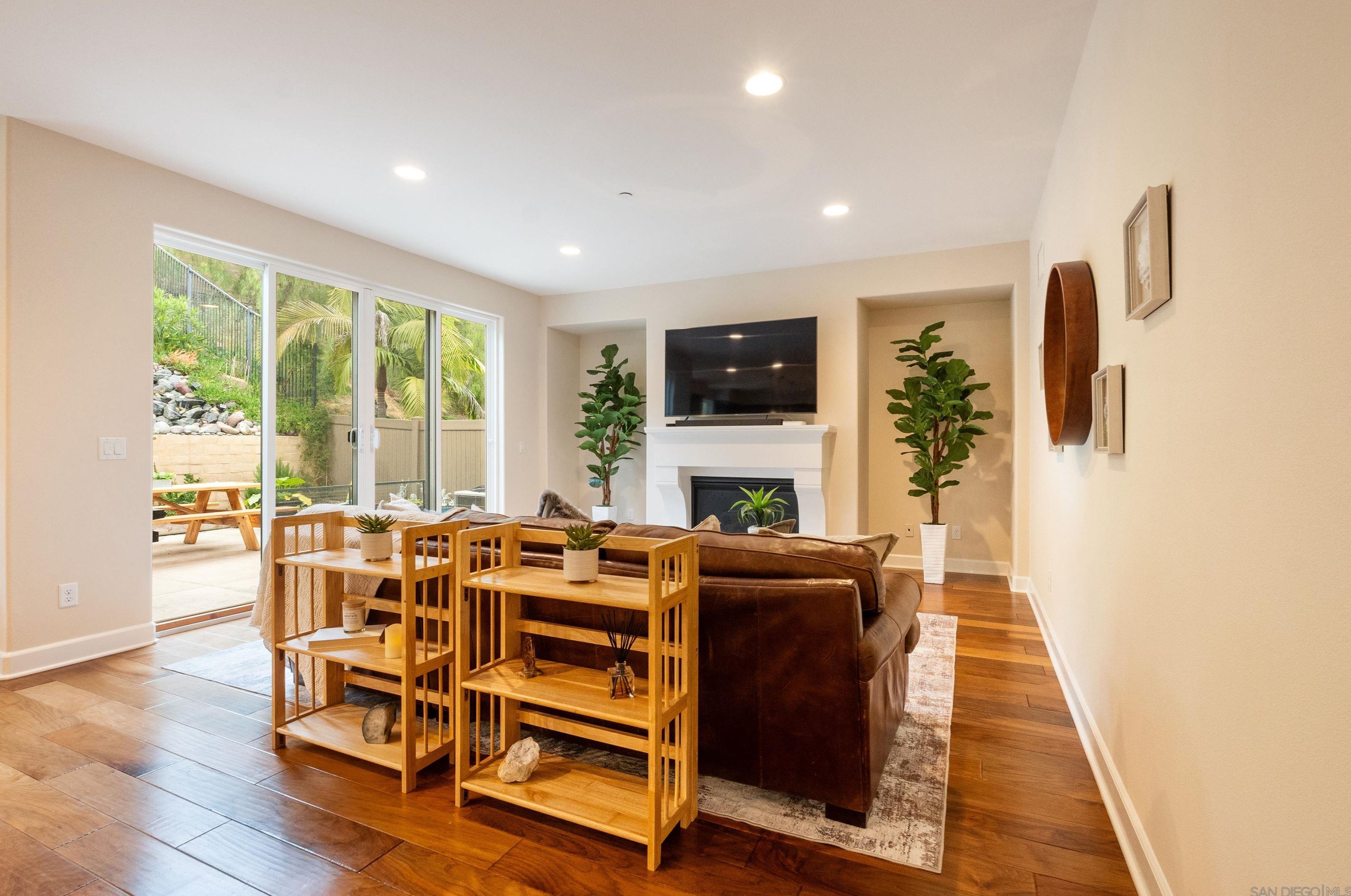 7850 Chadamy Way, San Diego CA  92130-5678 exterior