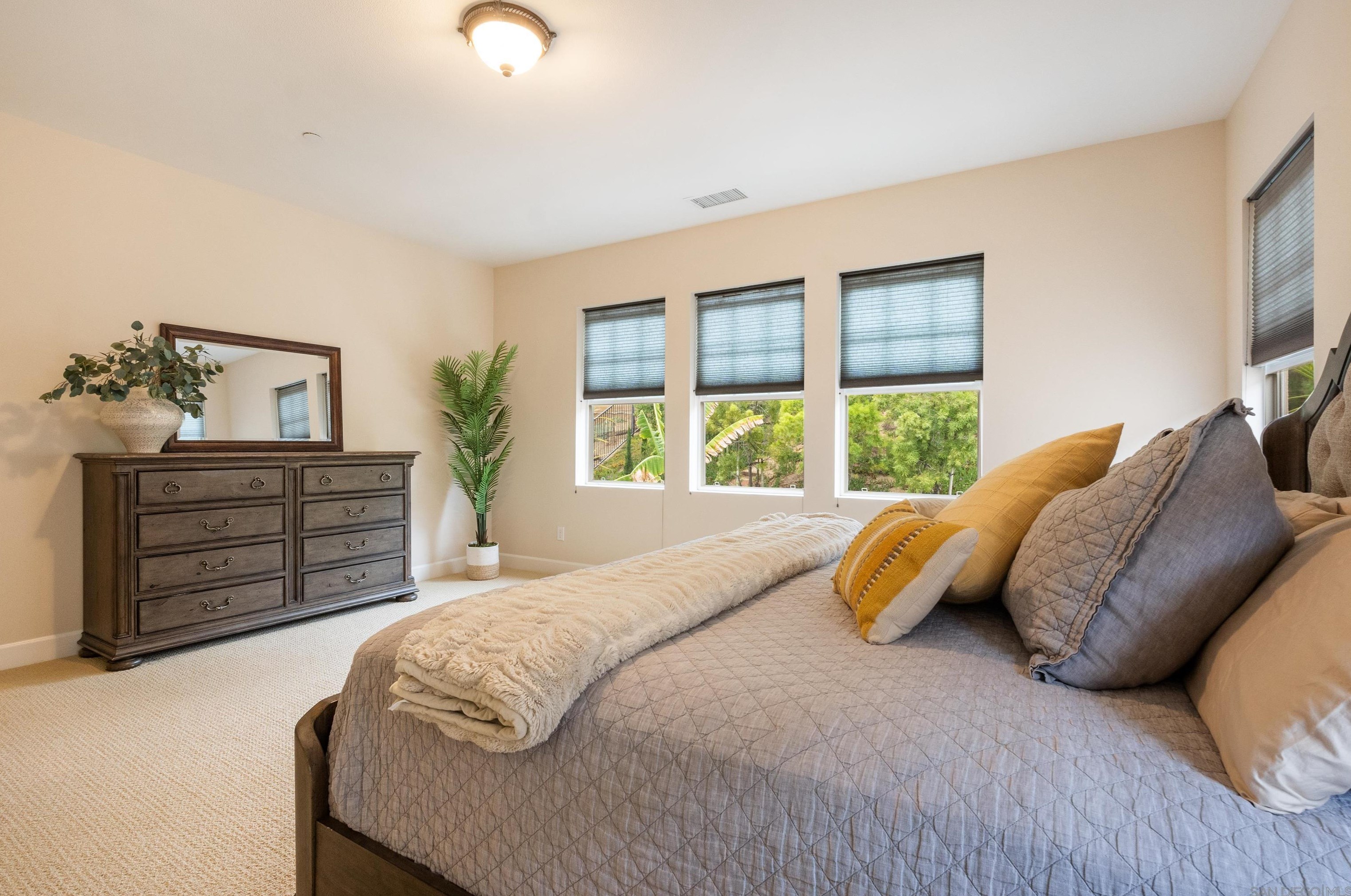 7850 Chadamy Way, San Diego CA  92130-5678 exterior