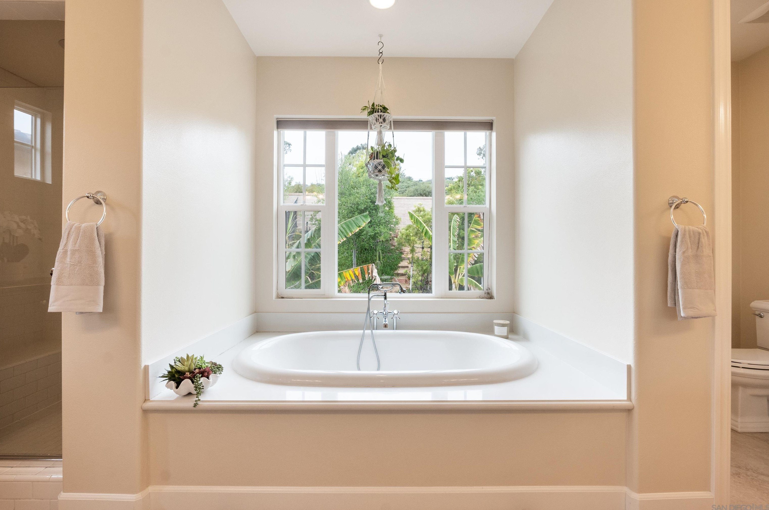 7850 Chadamy Way, San Diego CA  92130-5678 exterior