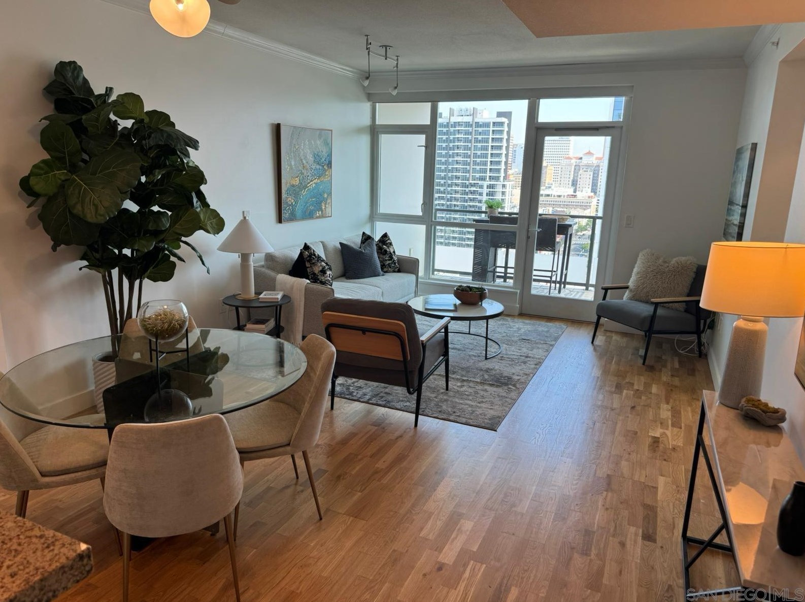 325 7th Ave 1701, San Diego, CA 92101