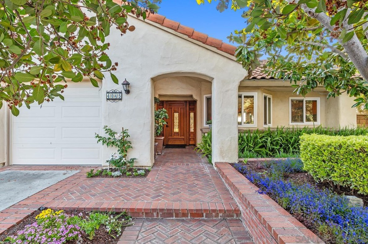 4045 Vortex Pl, Escondido, CA 92025-7924