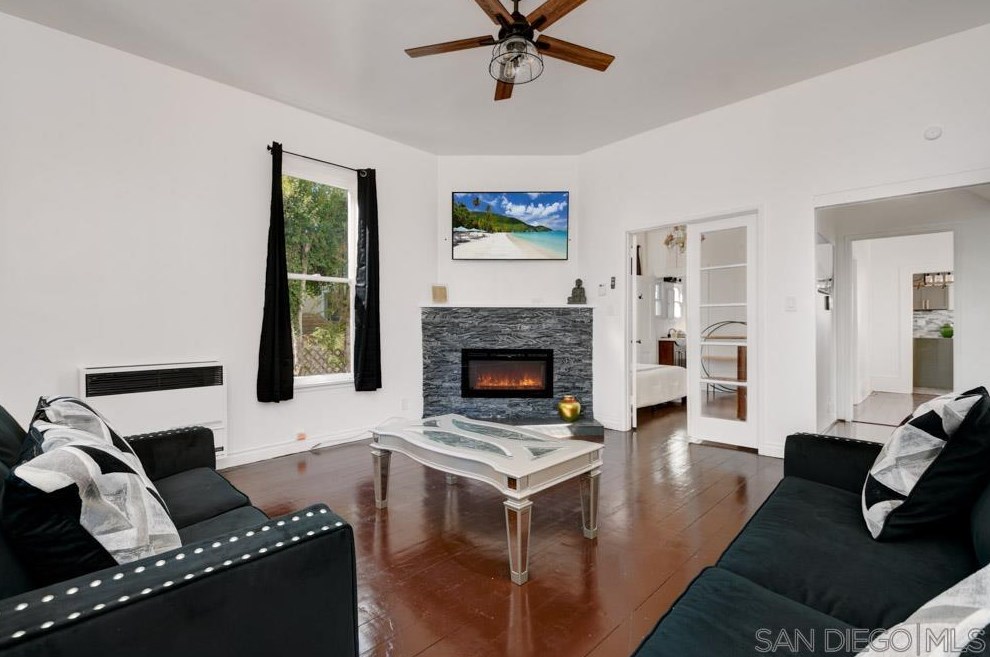 870 D Ave, San Diego CA 92118-1759 exterior