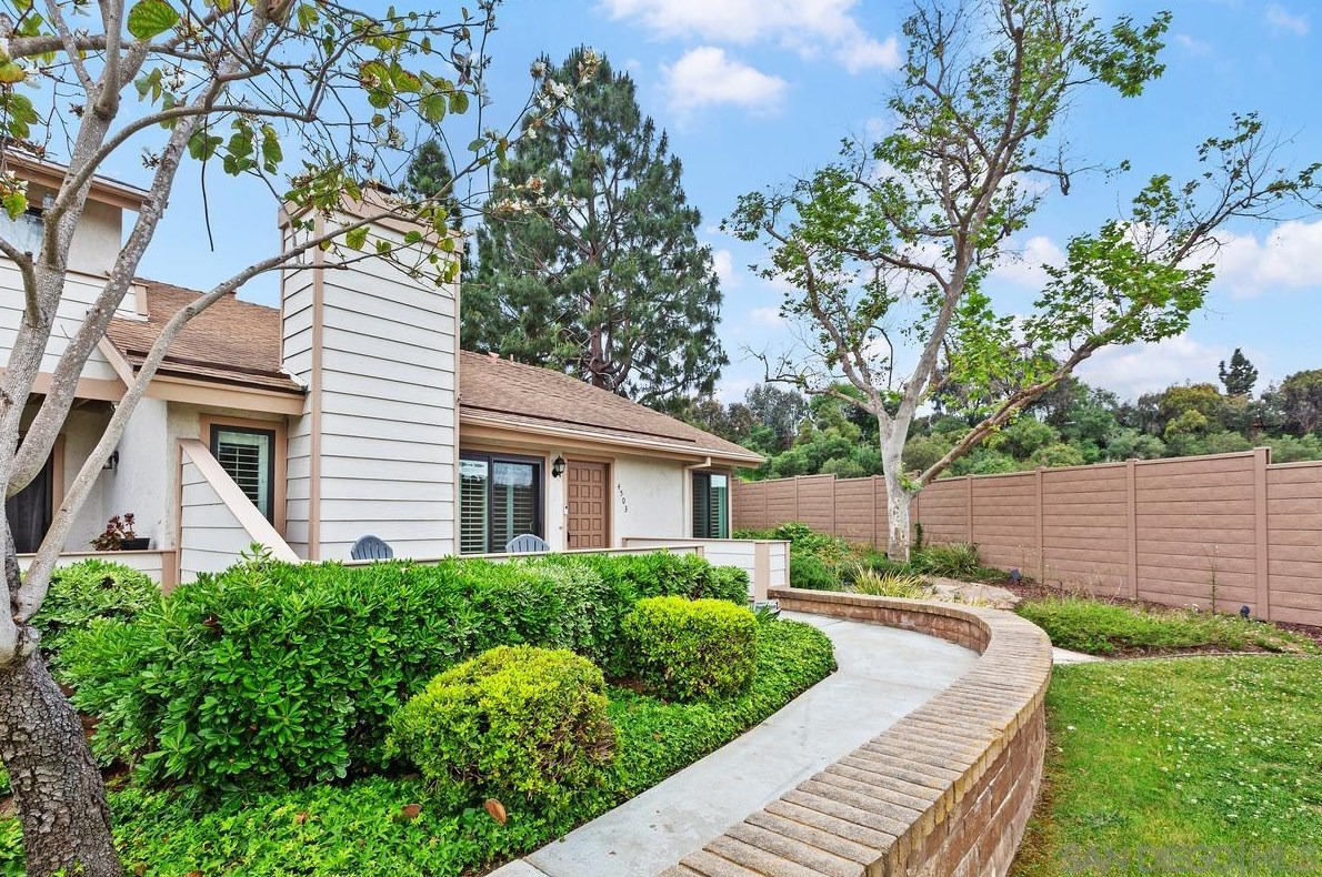4503 Chateau Dr, San Diego, CA 92117-2944