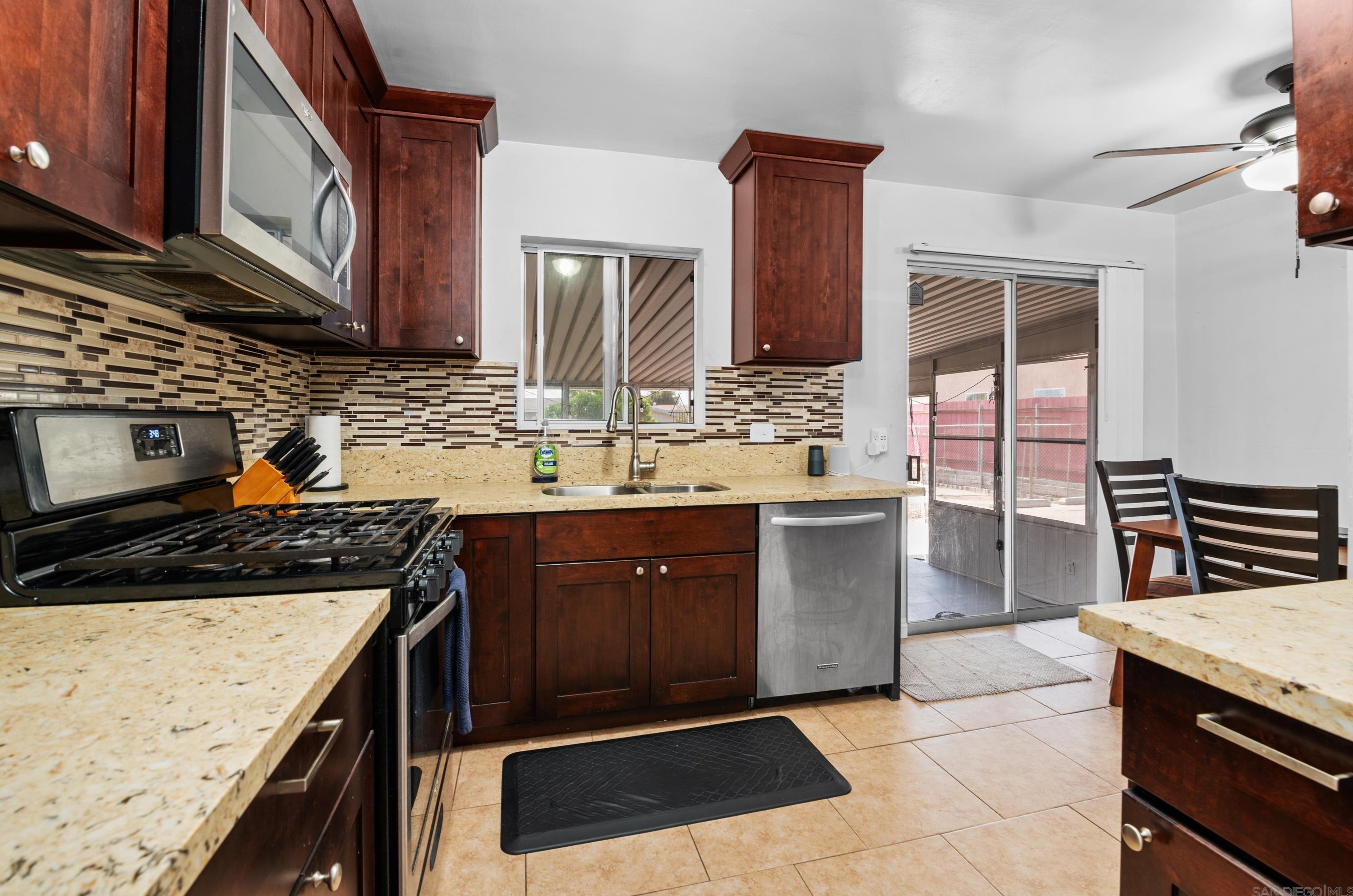 3116 54 St, San Diego CA 92105-3704 exterior