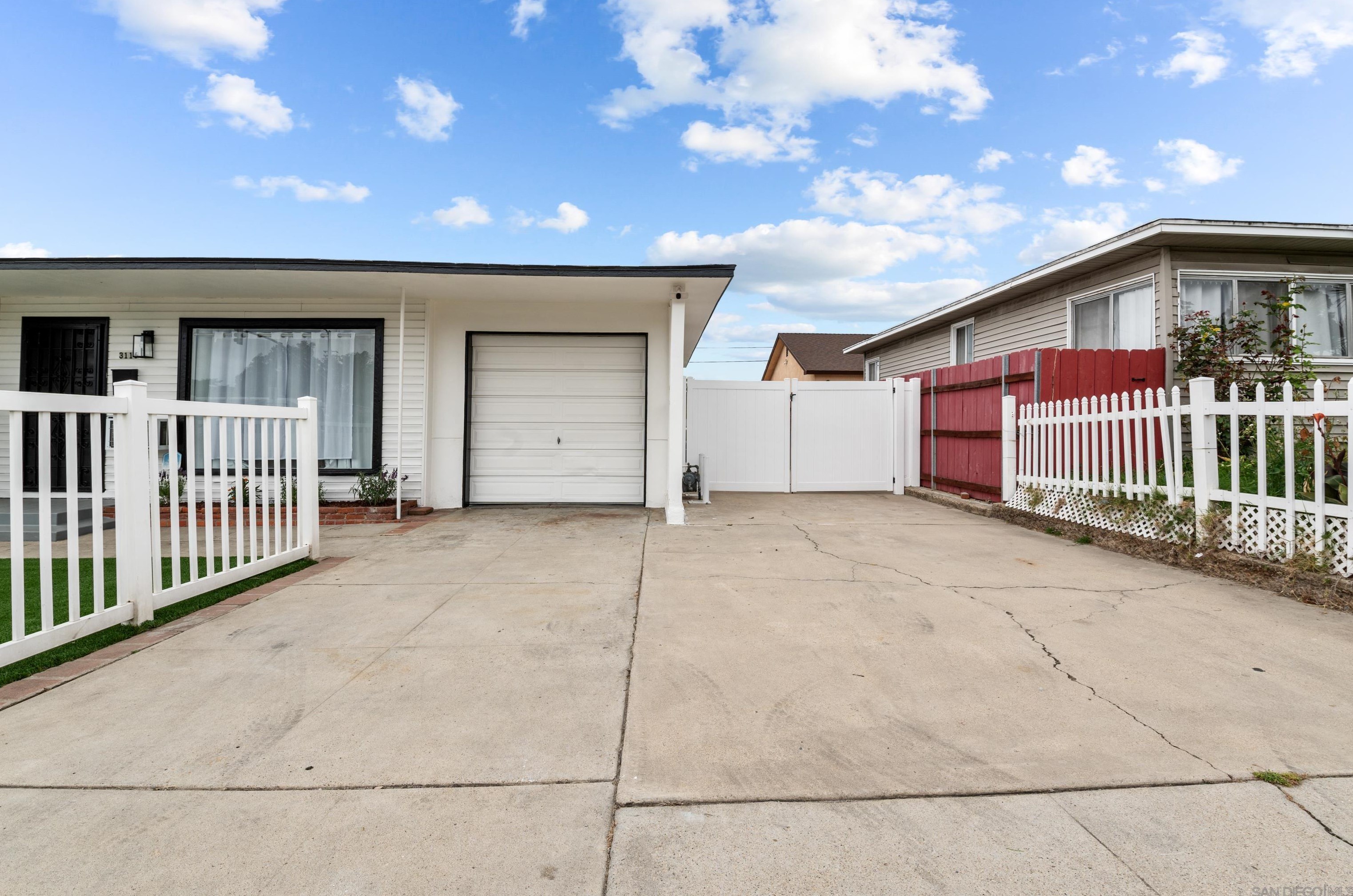 3116 54 St, San Diego CA 92105-3704 exterior