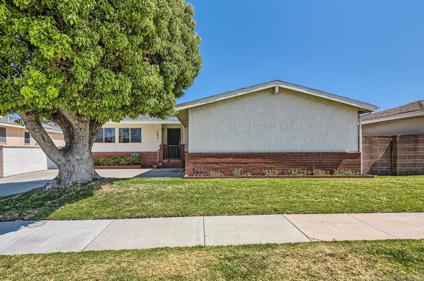 5482 Brunswick Ave, San Diego, CA 92120-1854