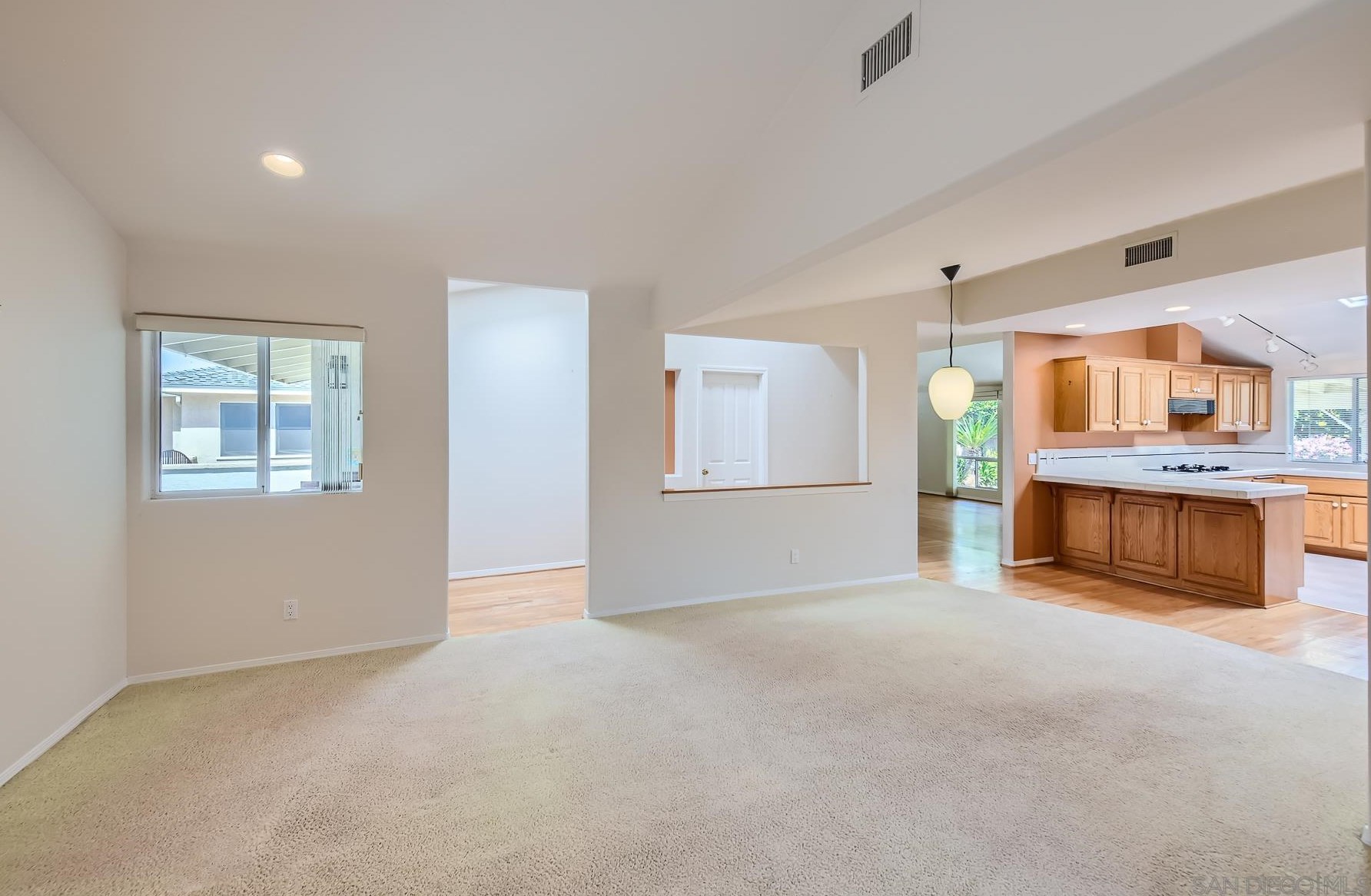 5482 Brunswick Ave, San Diego CA 92120-1903 exterior