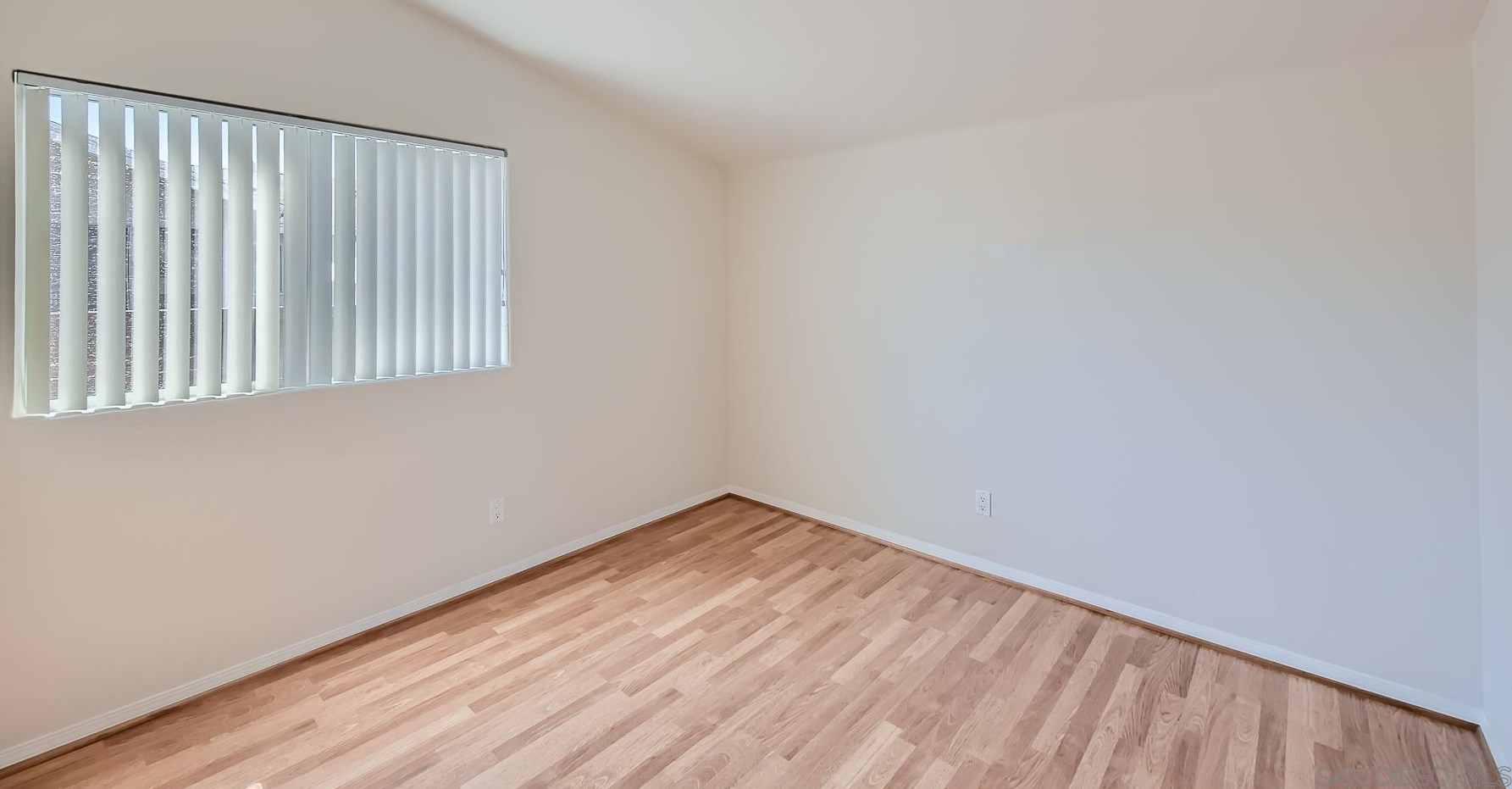 5482 Brunswick Ave, San Diego CA 92120-1903 exterior