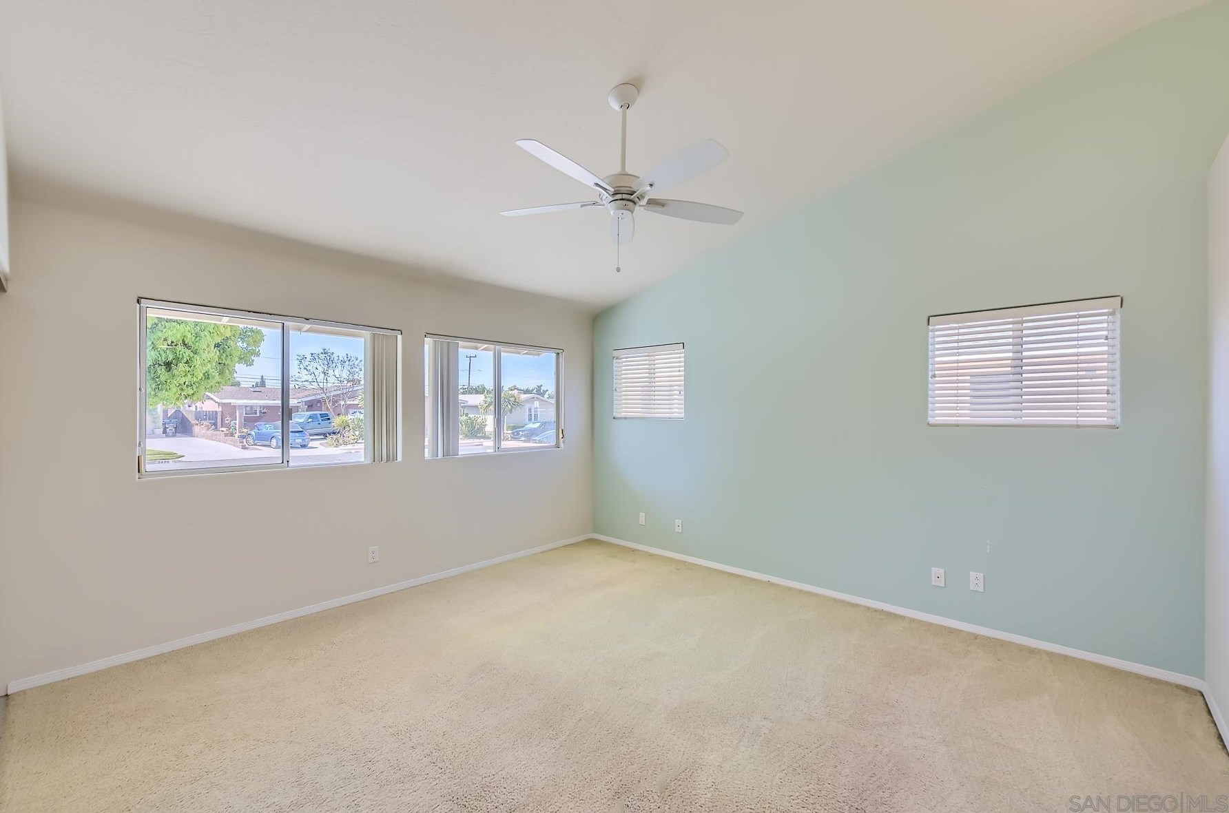 5482 Brunswick Ave, San Diego CA 92120-1903 exterior