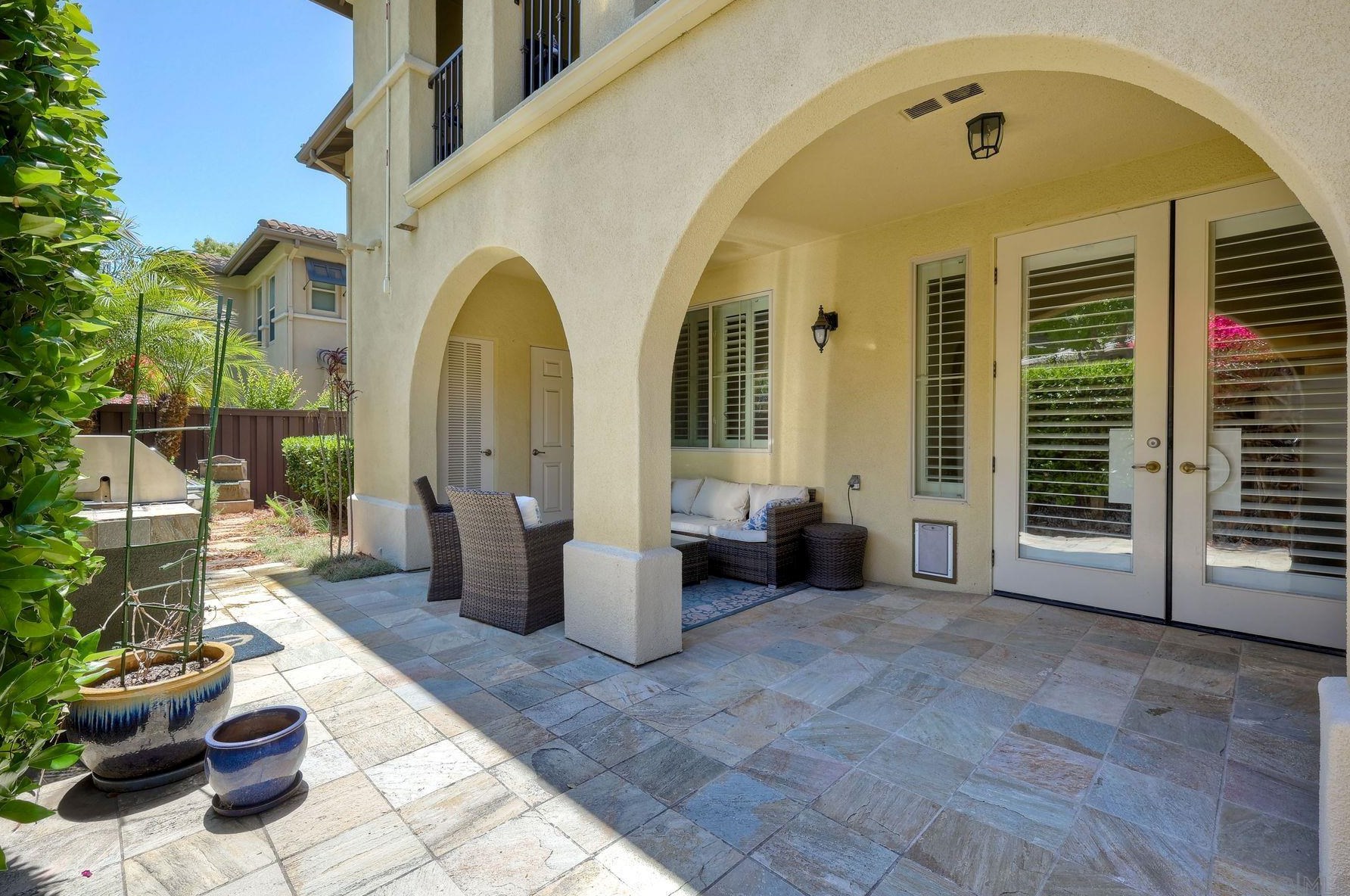 2841 Piantino Cir, San Diego CA  92108-4762 exterior