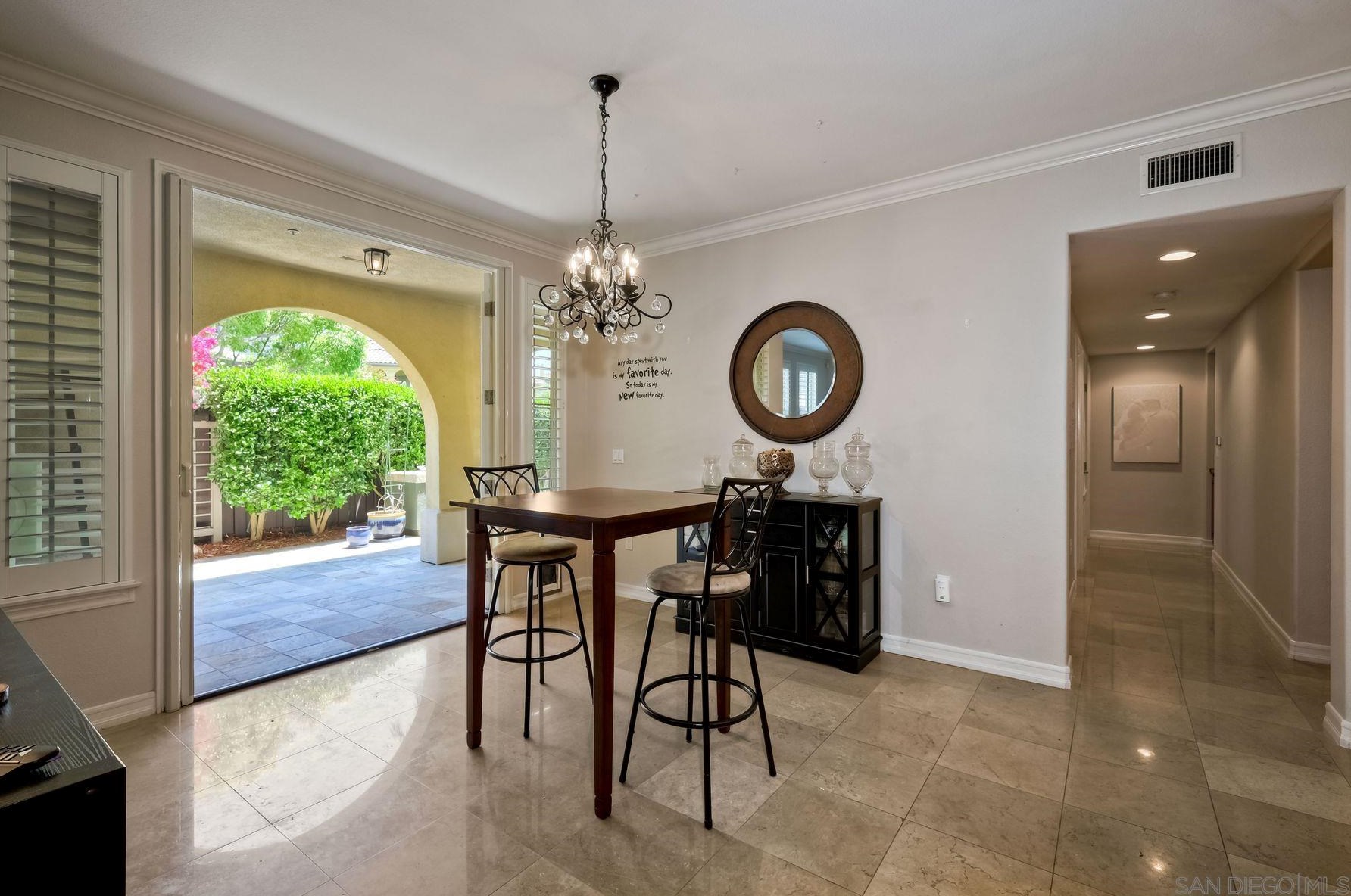 2841 Piantino Cir, San Diego CA  92108-4762 exterior