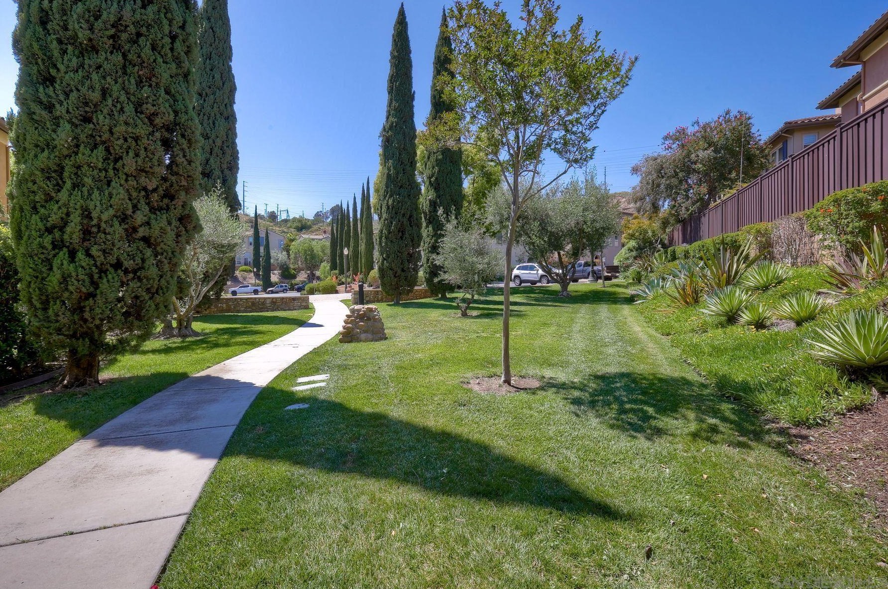 2841 Piantino Cir, San Diego CA  92108-4762 exterior