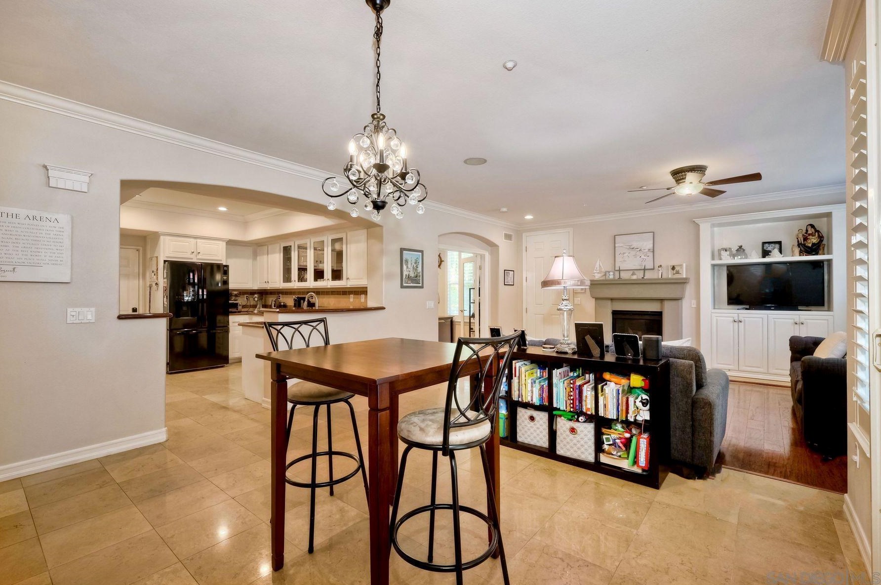 2841 Piantino Cir, San Diego CA  92108-4762 exterior