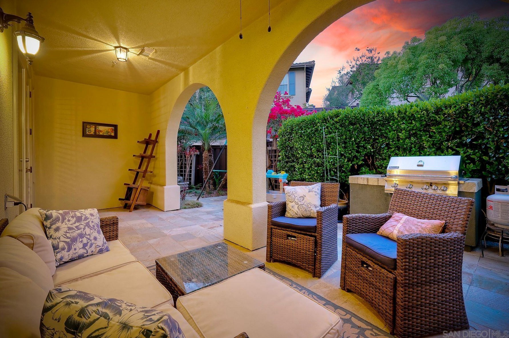 2841 Piantino Cir, San Diego CA  92108-4762 exterior