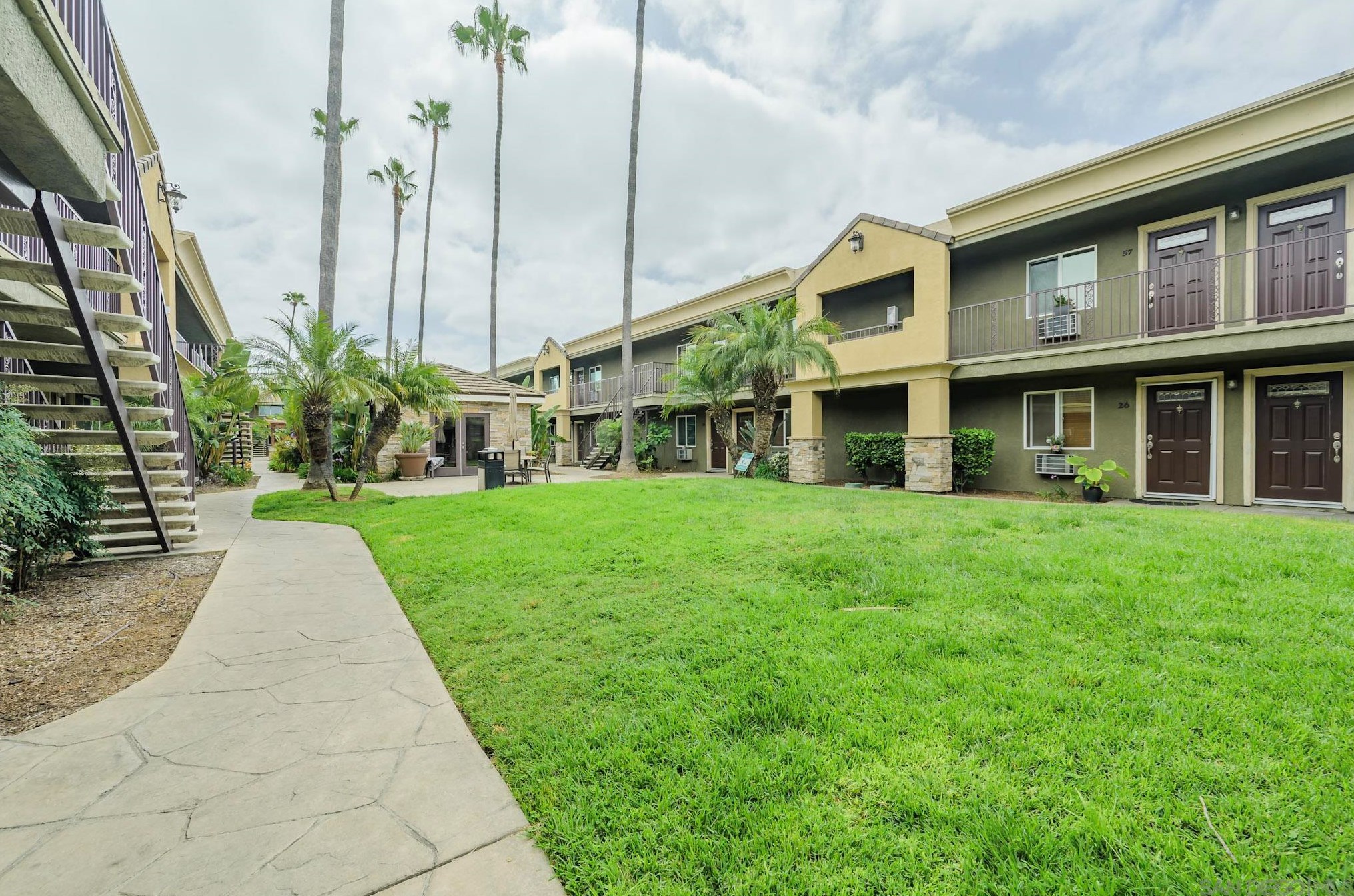 800 N Mollison Ave 33, El Cajon, CA 92021