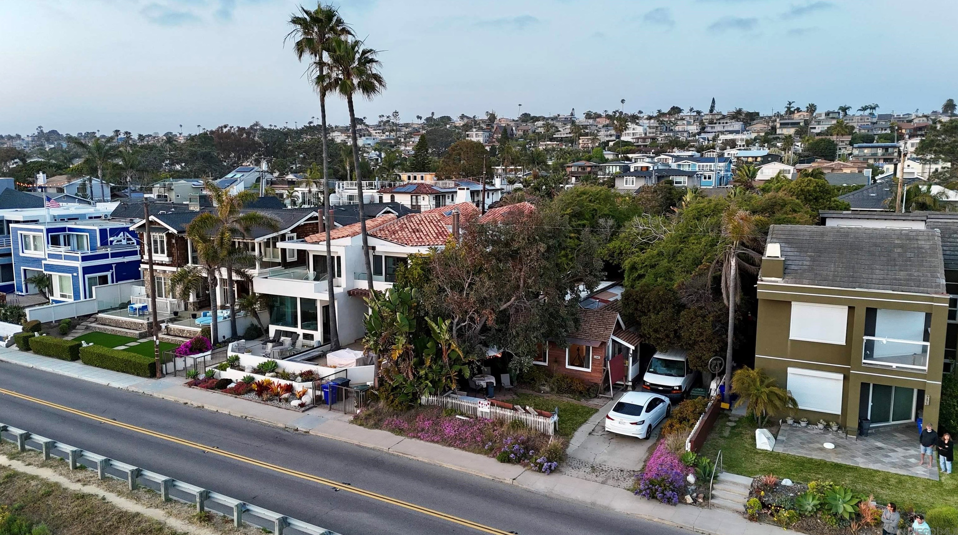 2369 San Elijo Ave, Cardiff By The Sea, CA 92007-2028