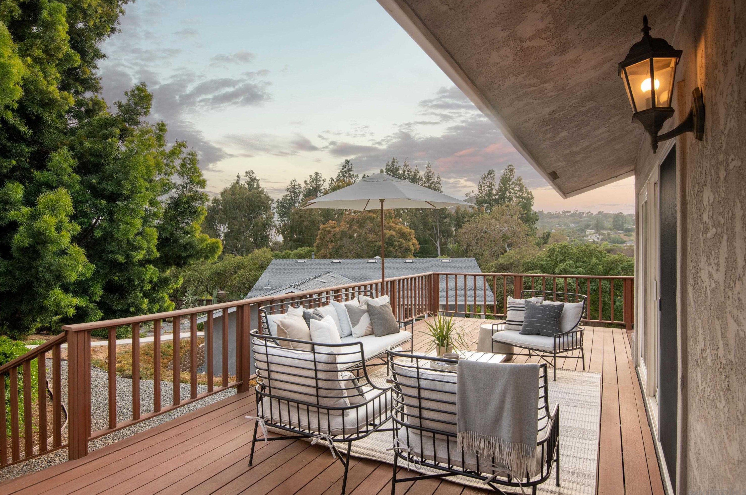 4650 La Rueda Dr, La Mesa CA 91941-5749 exterior