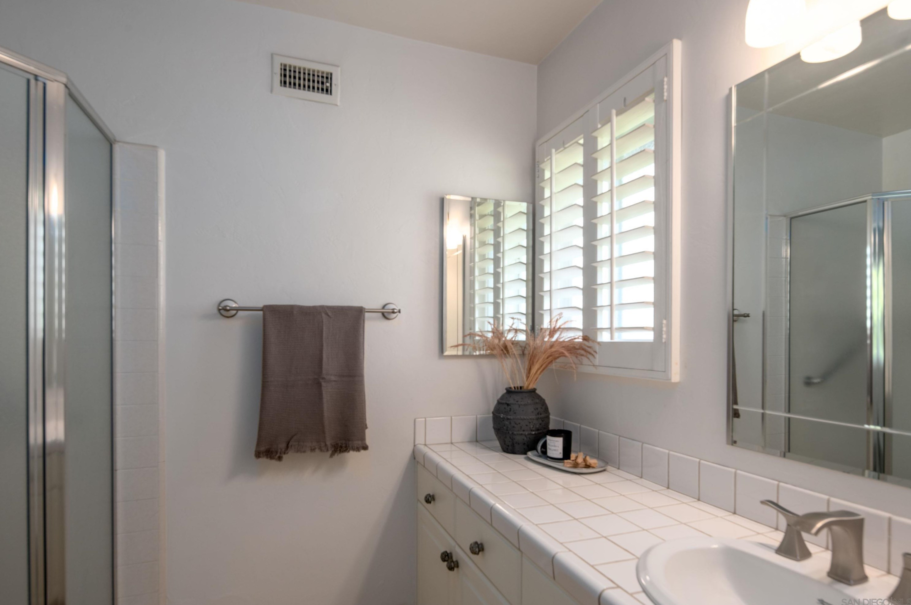 4650 La Rueda Dr, La Mesa CA 91941-5749 exterior