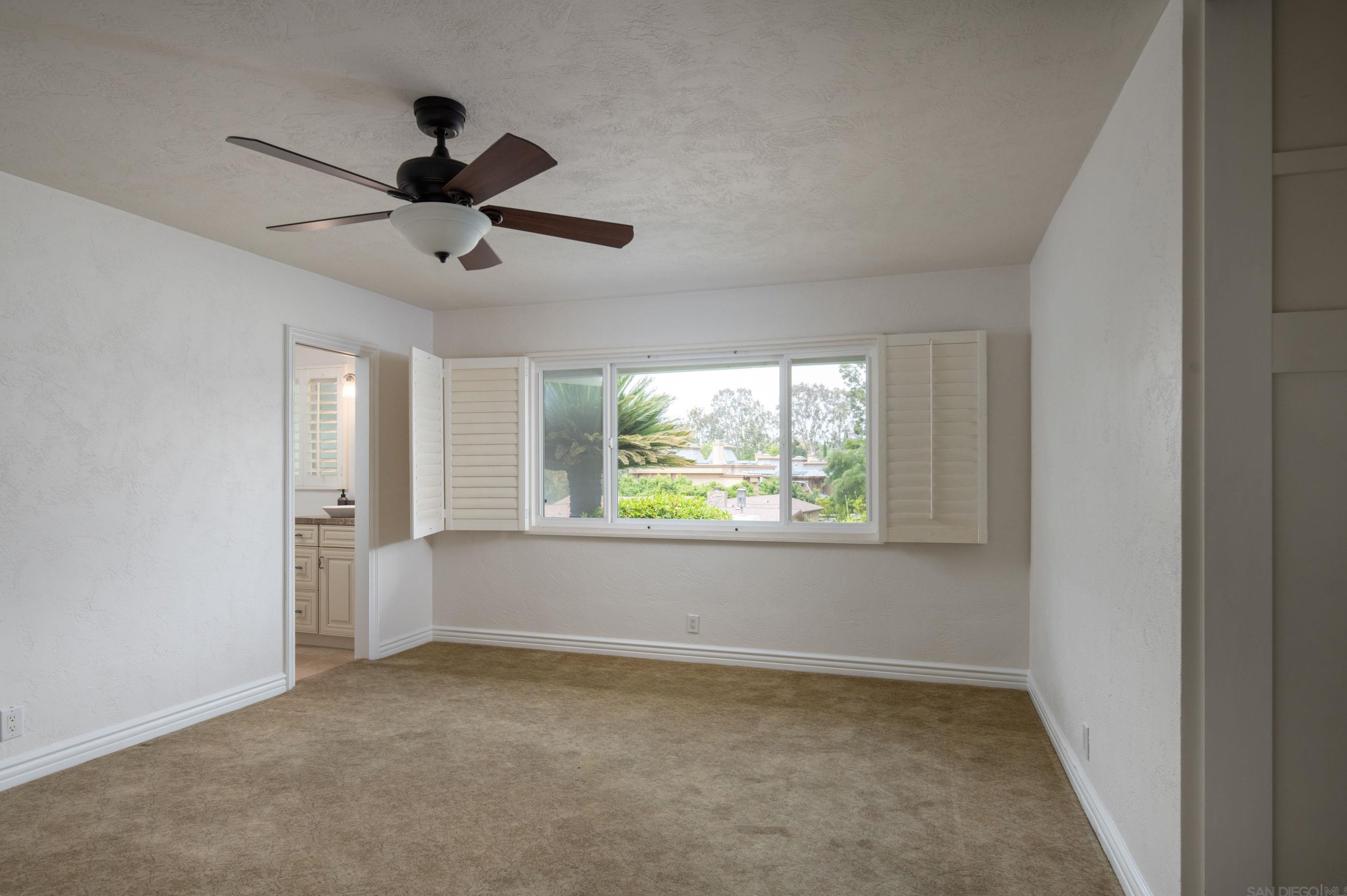 4650 La Rueda Dr, La Mesa CA 91941-5749 exterior