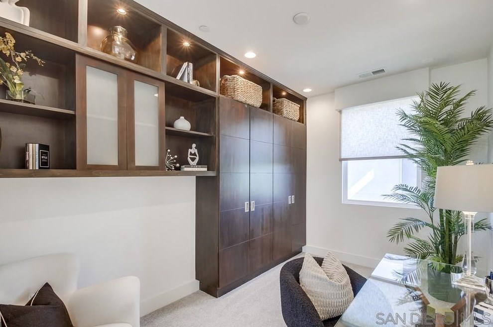 7894 Civita Blvd, San Diego CA 92108-5123 exterior