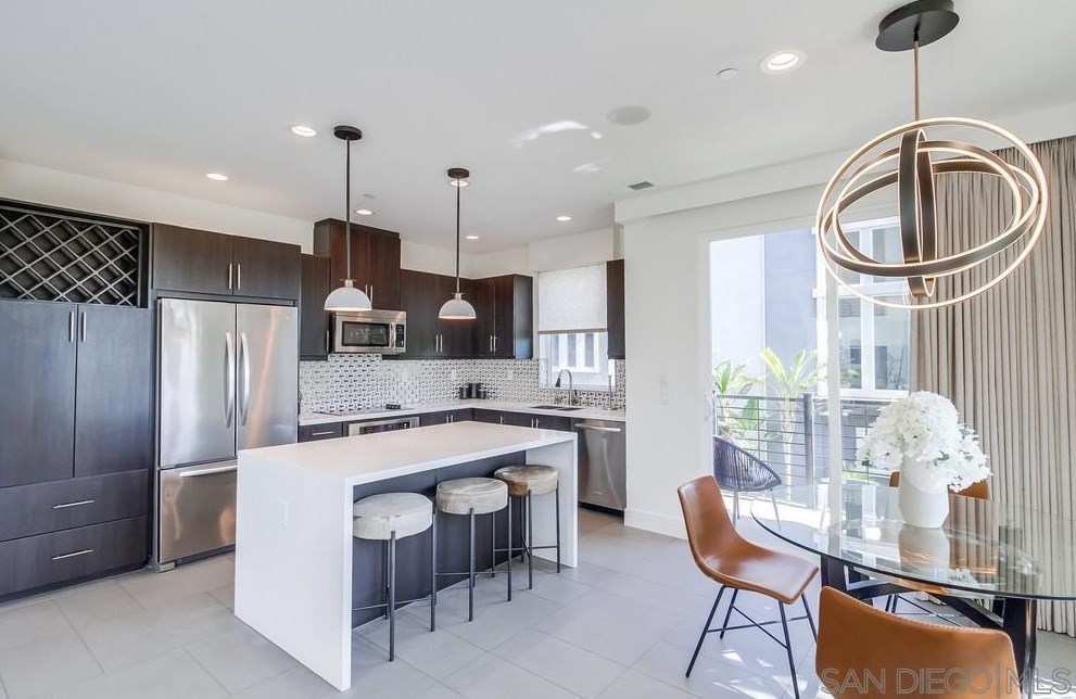 7894 Civita Blvd, San Diego CA 92108-5123 exterior