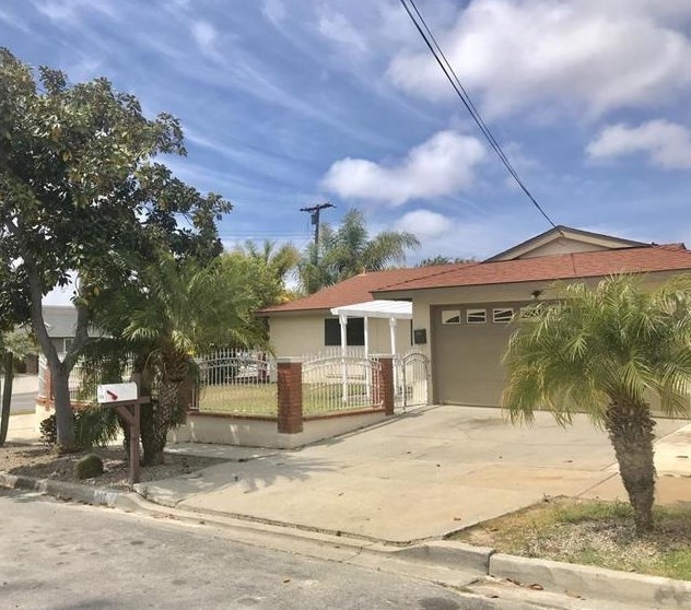 3129 Glenn Rd, Oceanside, CA 92056-4327