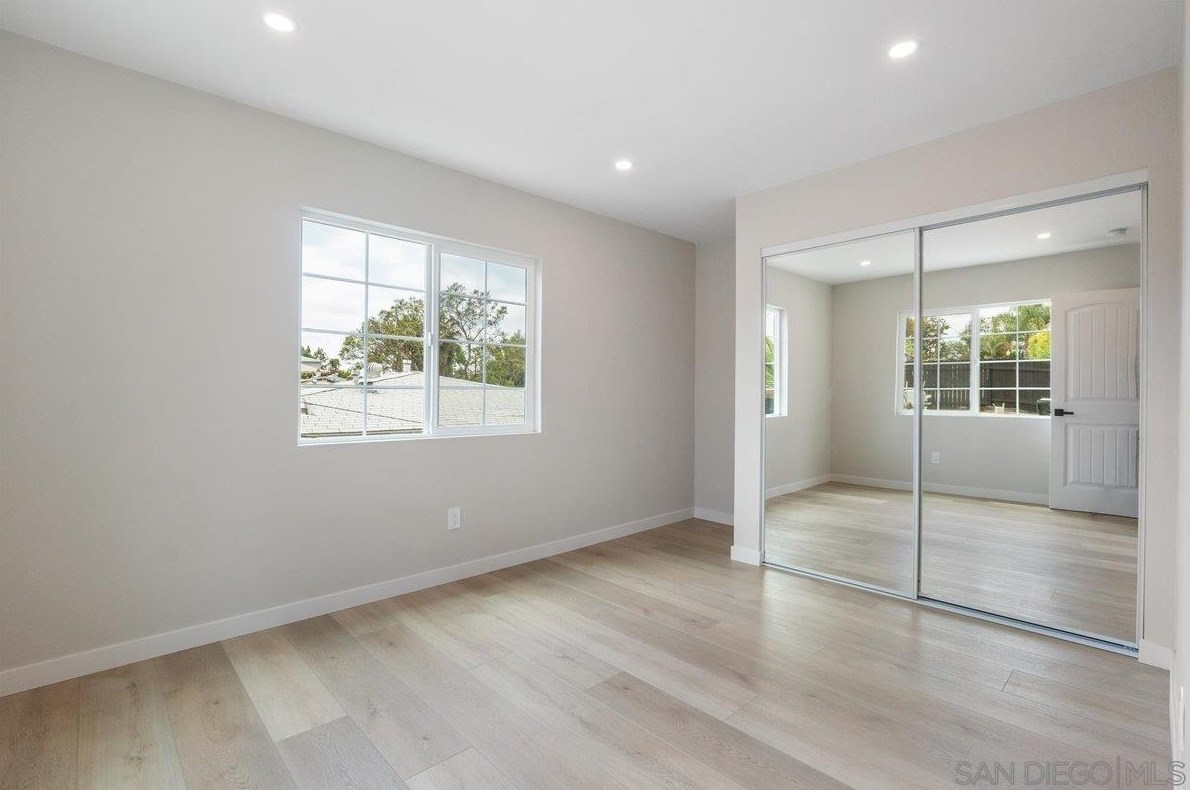 6665 Amherst St, San Diego CA 92115-2906 exterior