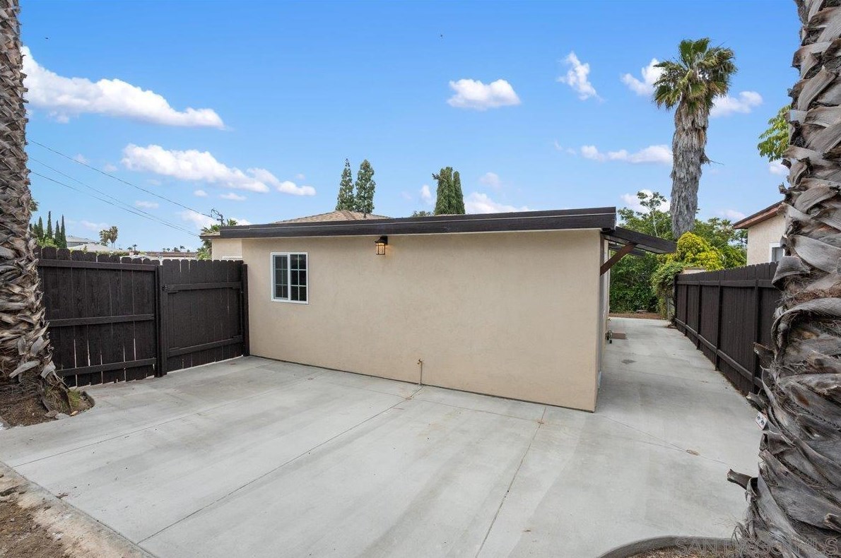 6665 Amherst St, San Diego CA 92115-2906 exterior