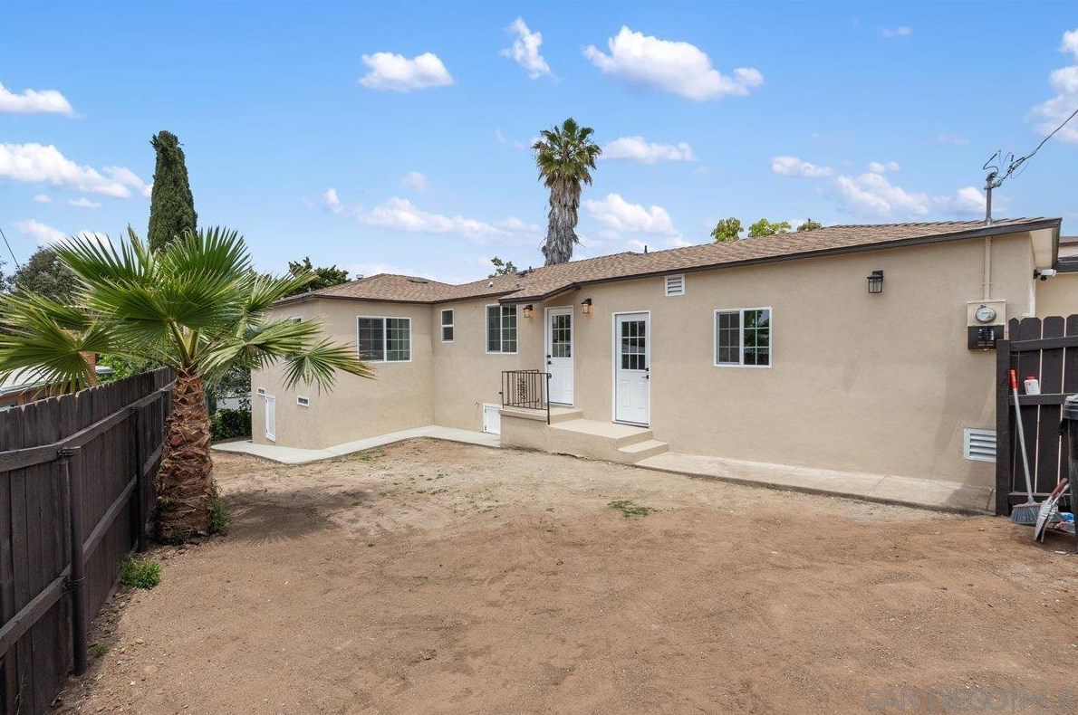 6665 Amherst St, San Diego CA 92115-2906 exterior